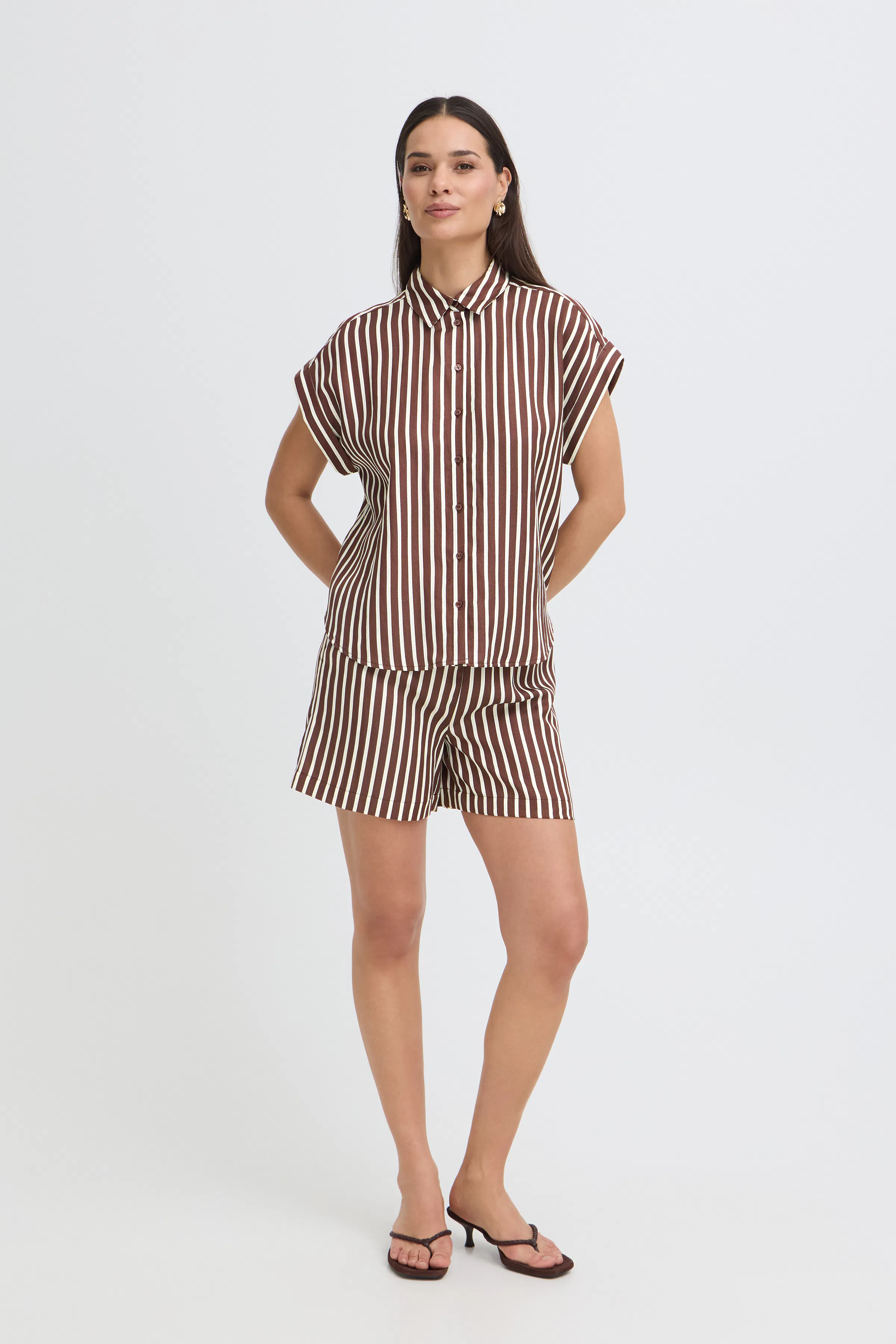 BYEVINO Shorts LOOKBOOK FRONT 20818933-900008221