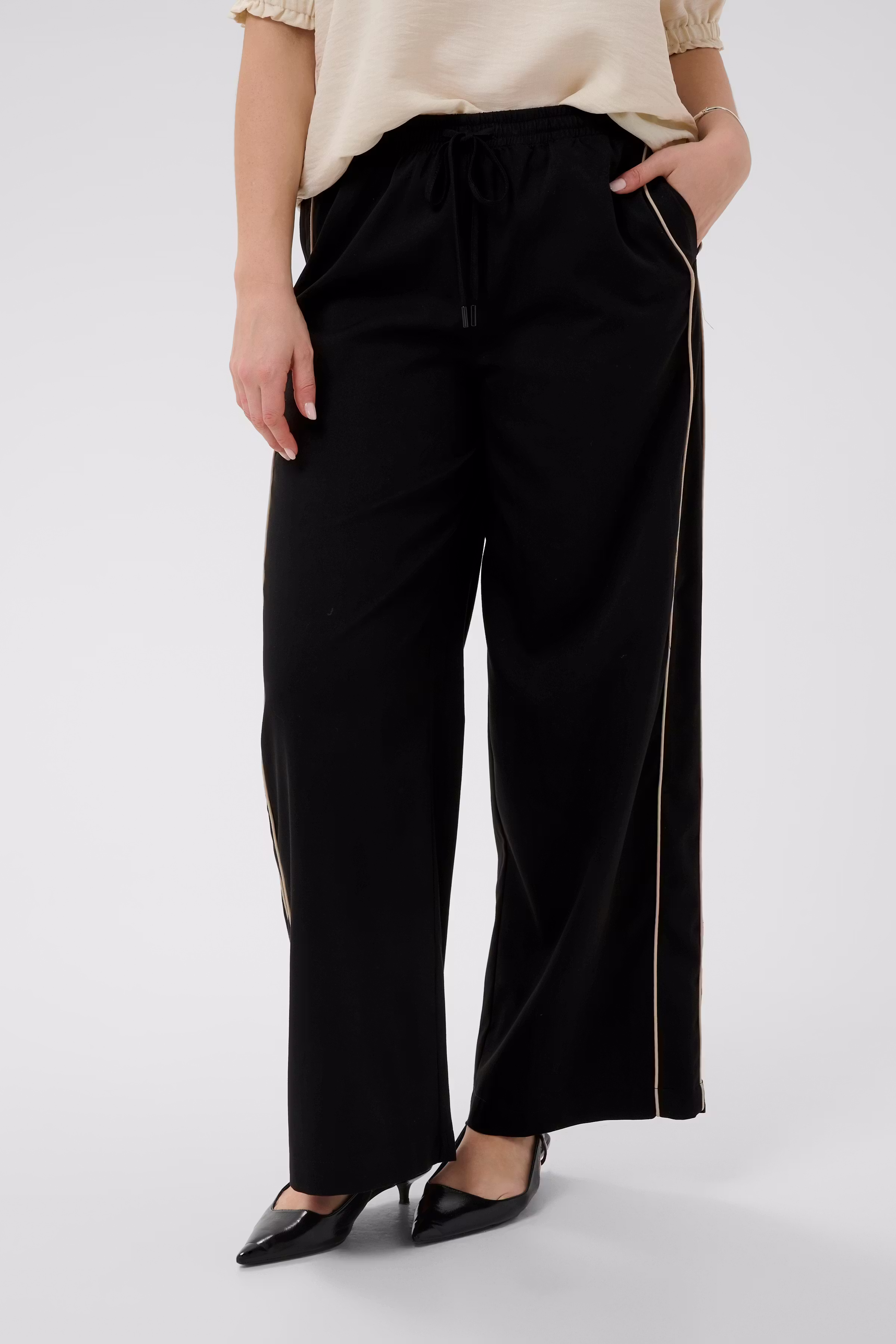 BProsalee Broek LOOKBOOK FRONT 40200124-100121