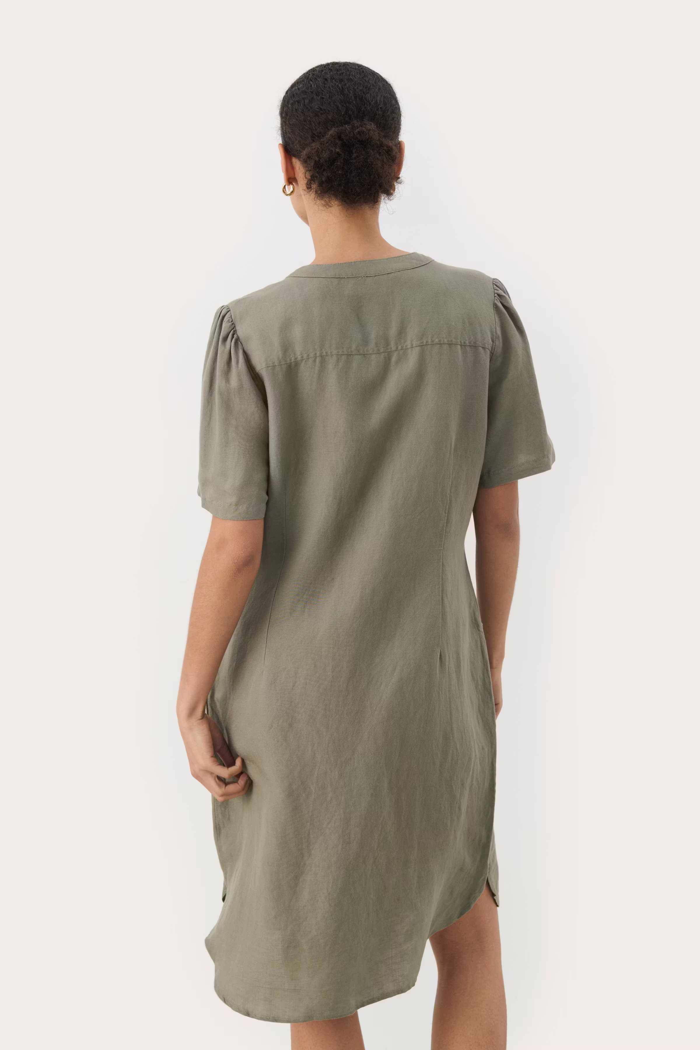 AminasePW Linen Dress LOOKBOOK BACK 30309571-170613