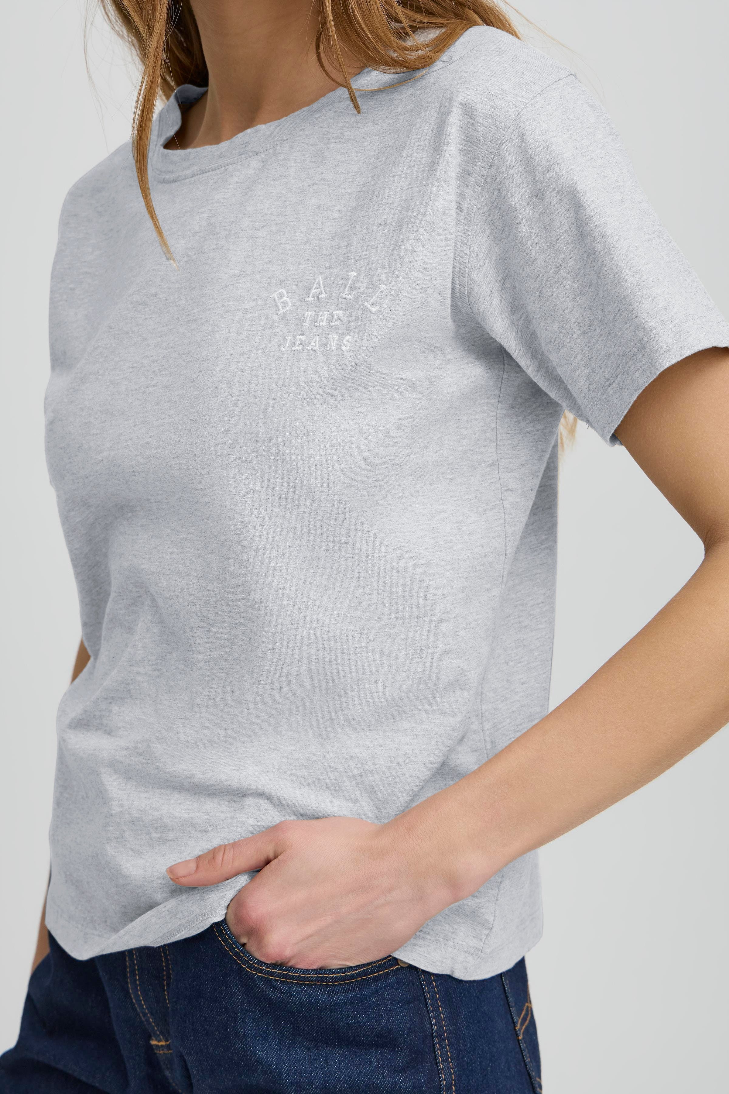 BASAVONA T-shirt LOOKBOOK DETAIL 50405152-204054