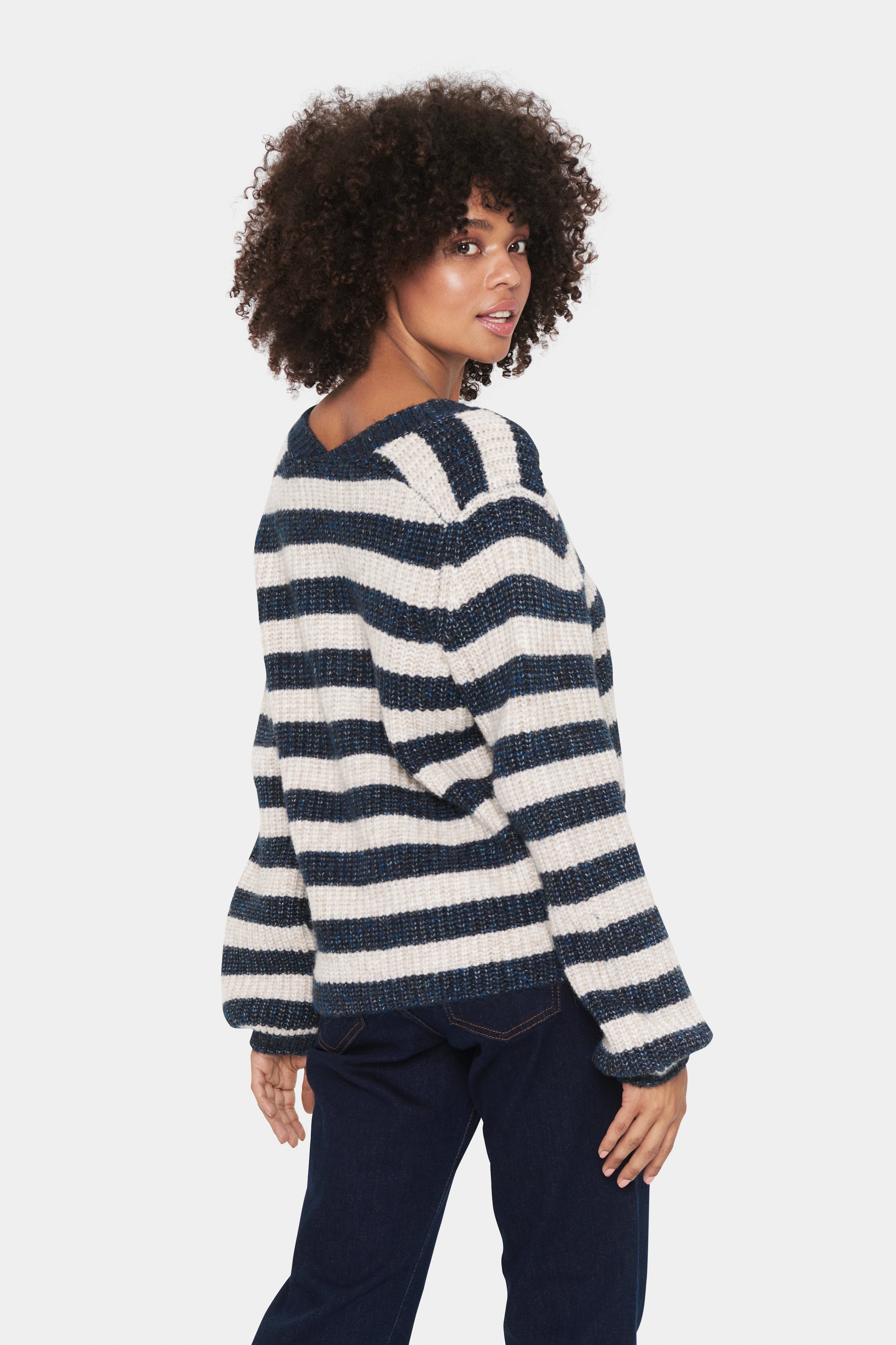 PinaSZ Pullover LOOKBOOK BACK 30512148-193924