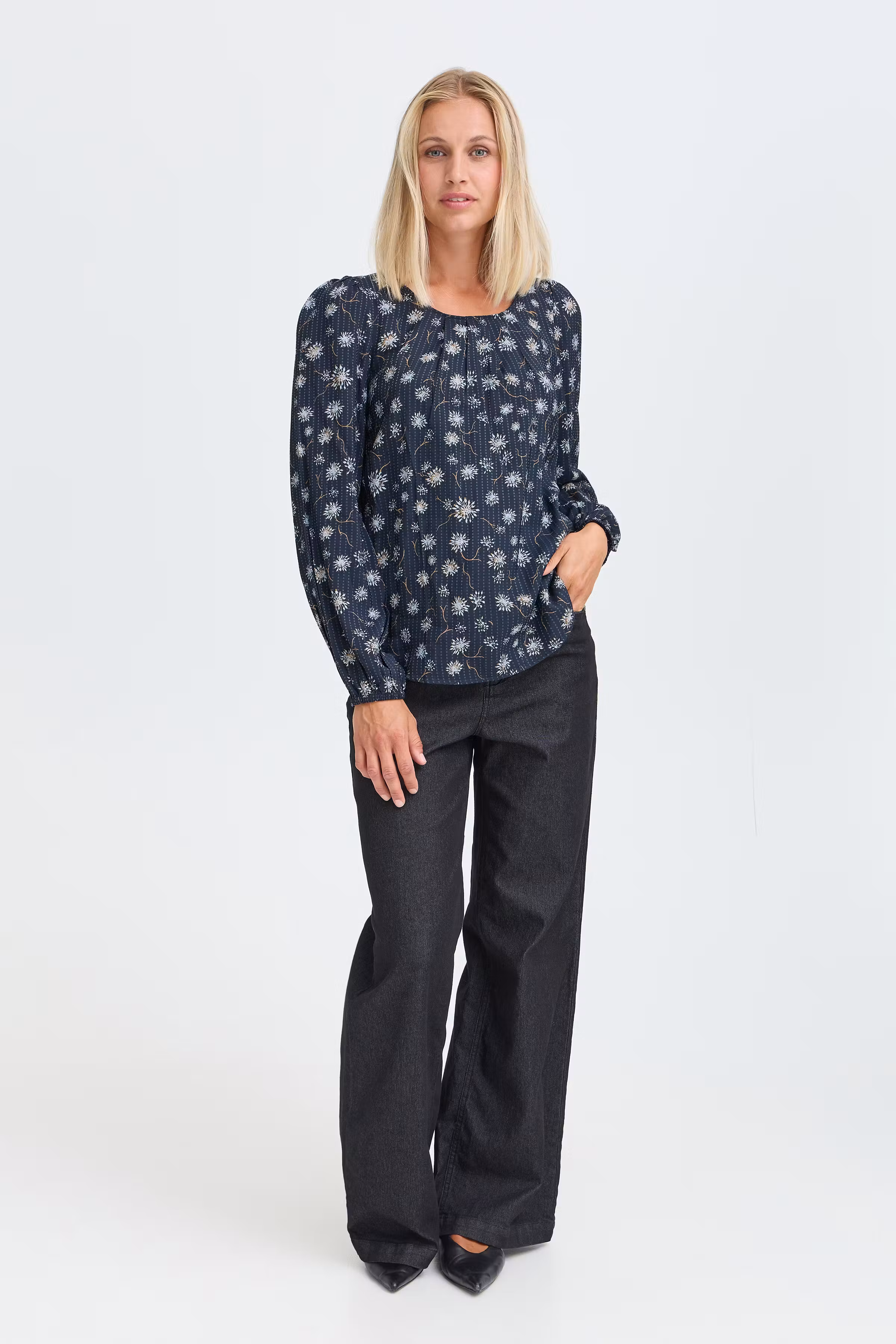 FRKALIA Bluse LOOKBOOK FRONT 20618053-900009960