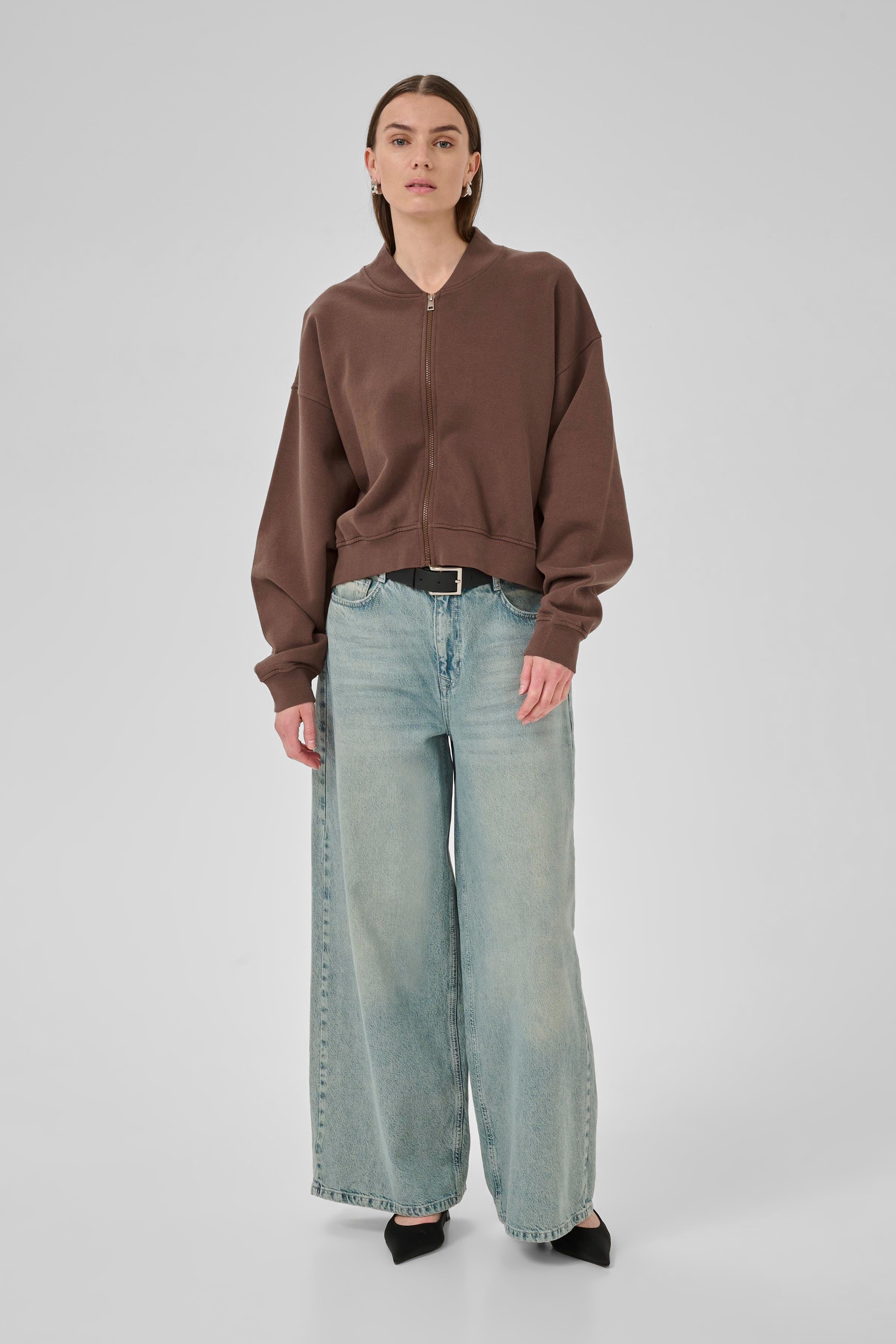 MetaMW Sweatshirt LOOKBOOK FRONT 10705247-108268