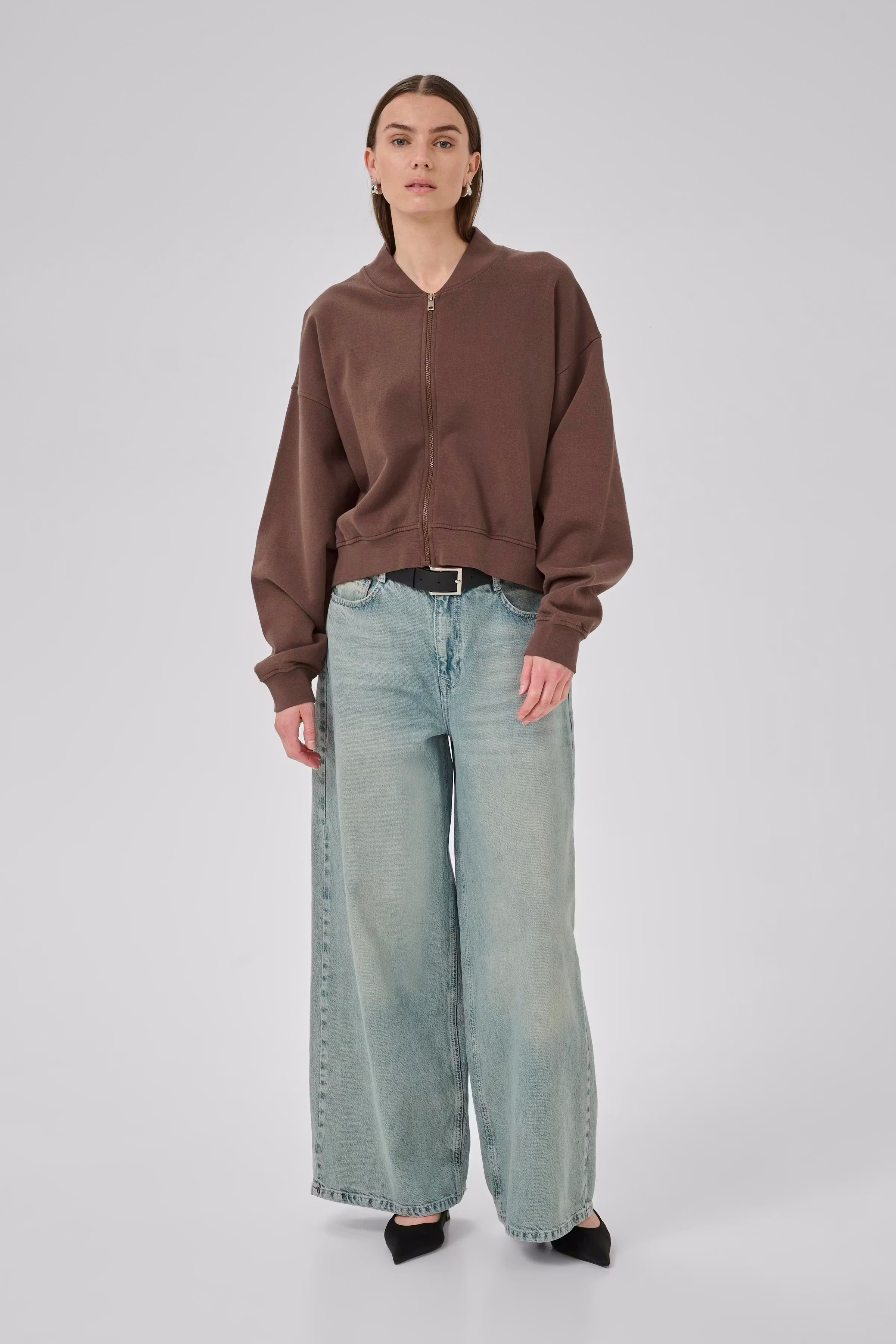 MetaMW Sweatshirt LOOKBOOK FRONT 10705247-108268