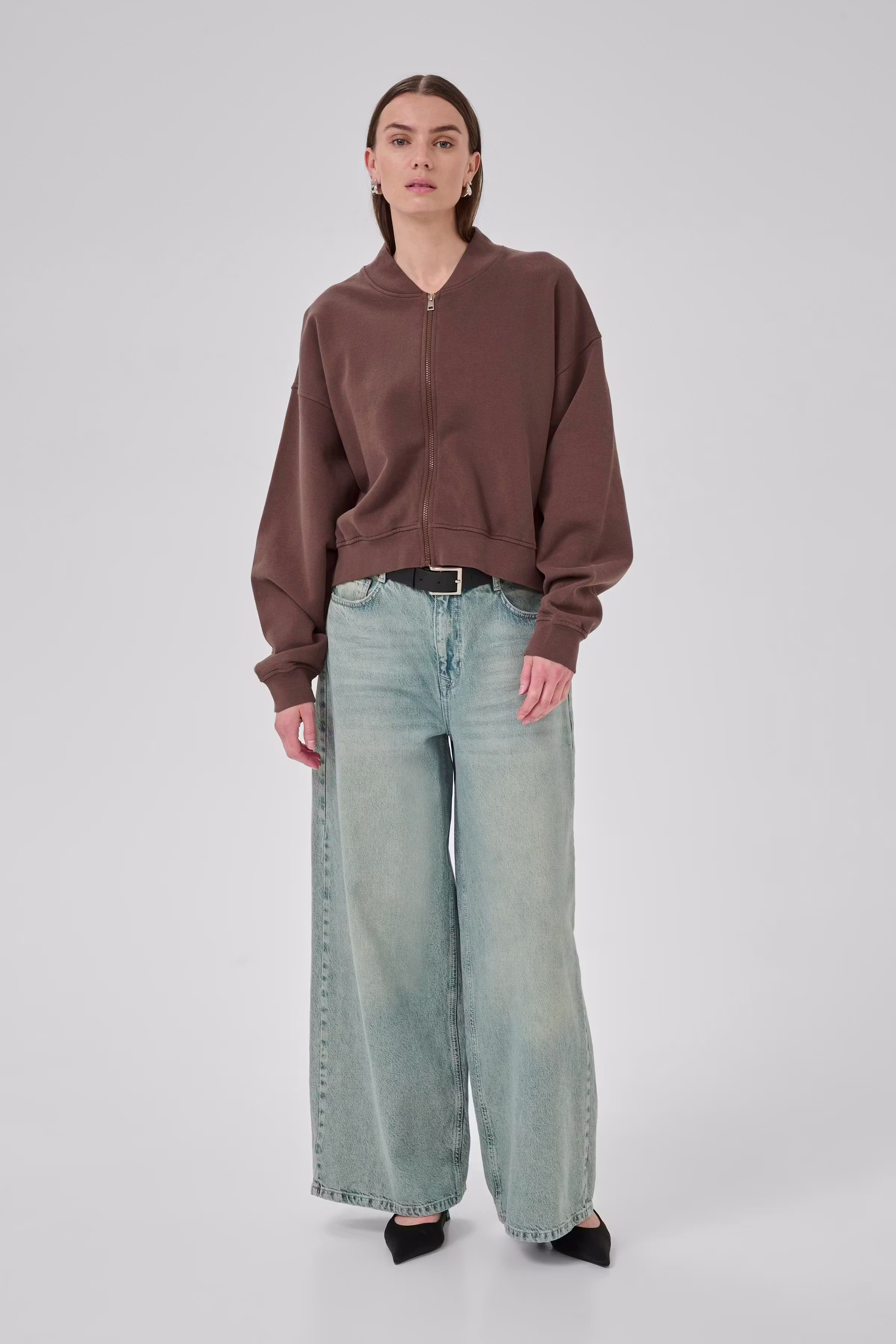 MetaMW Sweatshirt LOOKBOOK FRONT 10705247-108268
