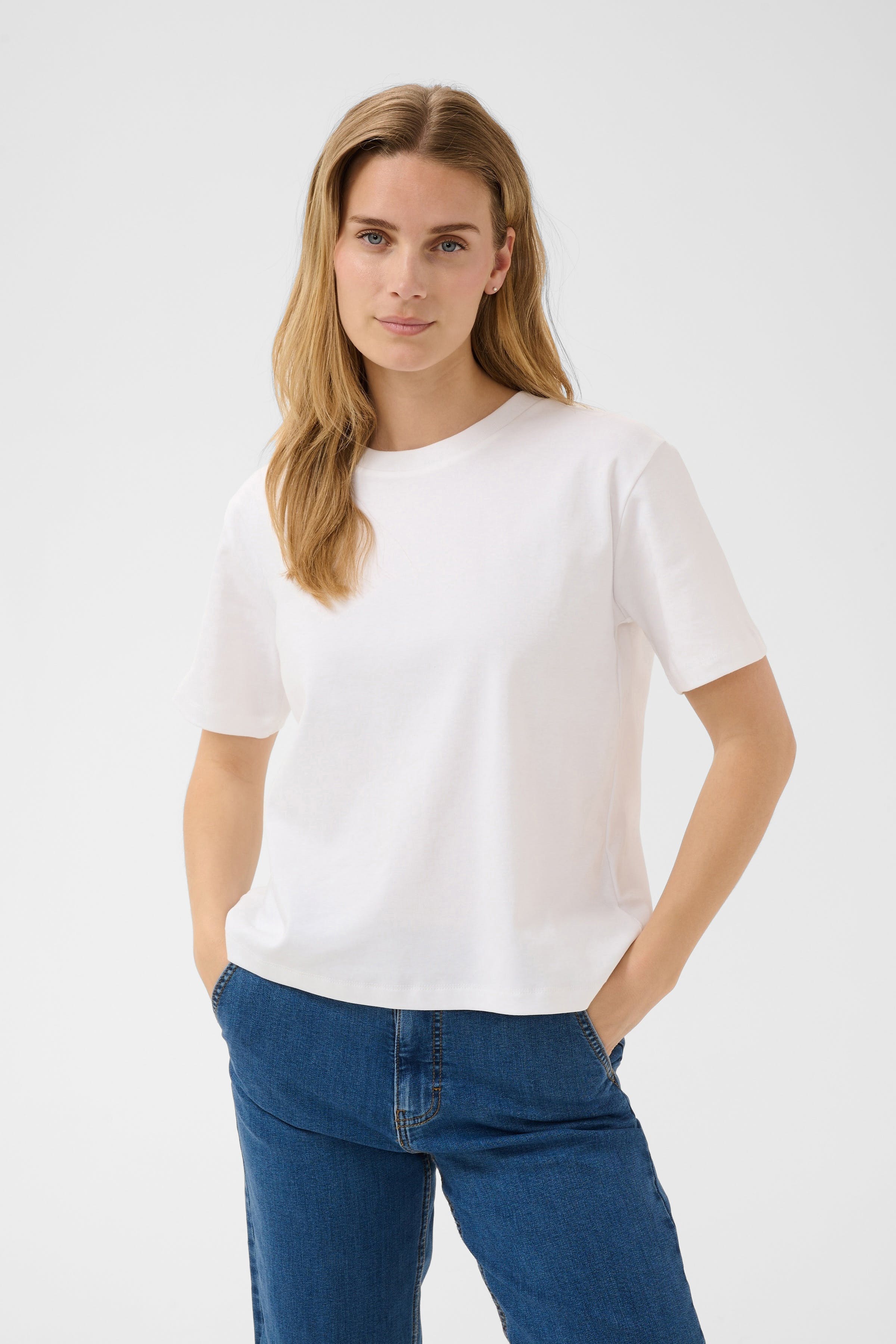 AnnePW T-shirt LOOKBOOK FRONT 30308060-110601