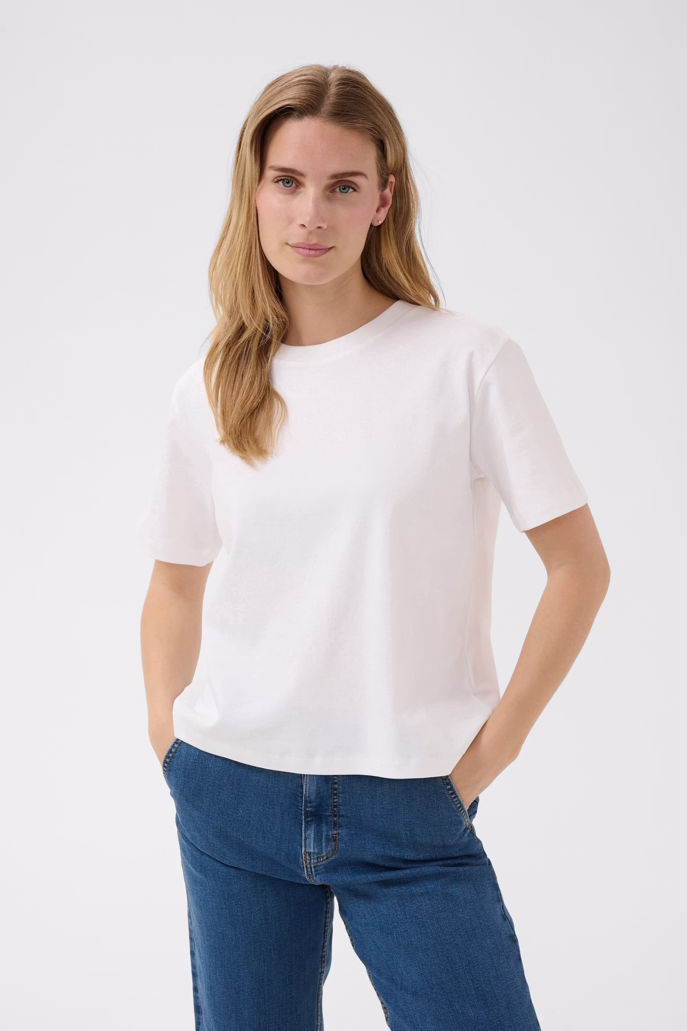 AnnePW T-shirt LOOKBOOK FRONT 30308060-110601