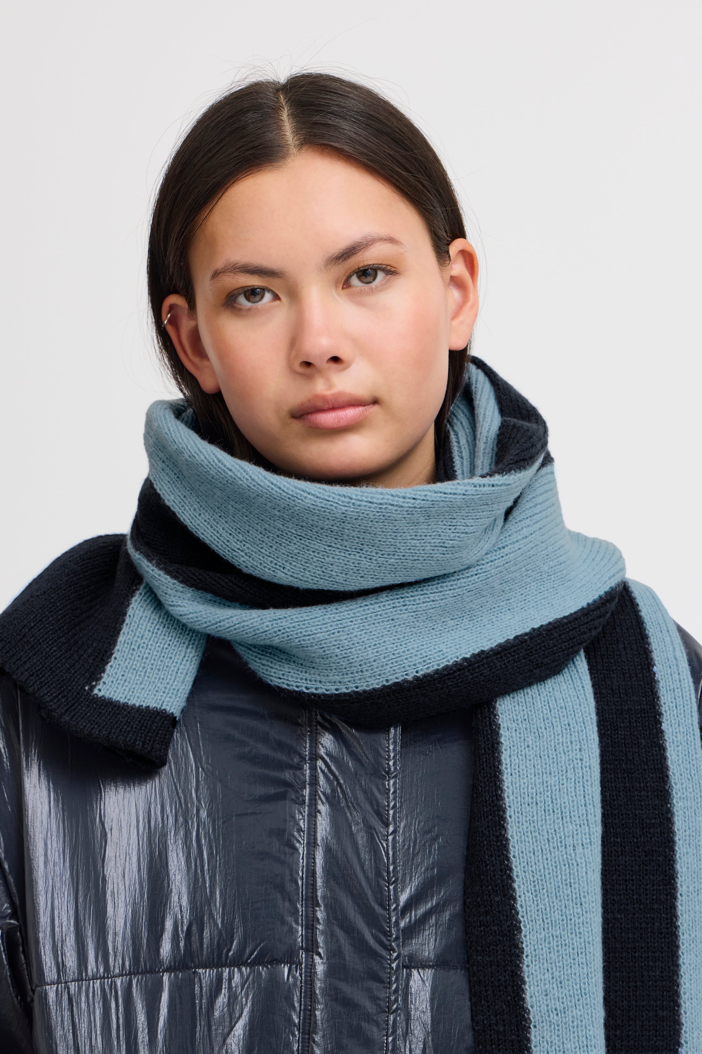 IATHORA Tuch LOOKBOOK DETAIL 20121726-144115