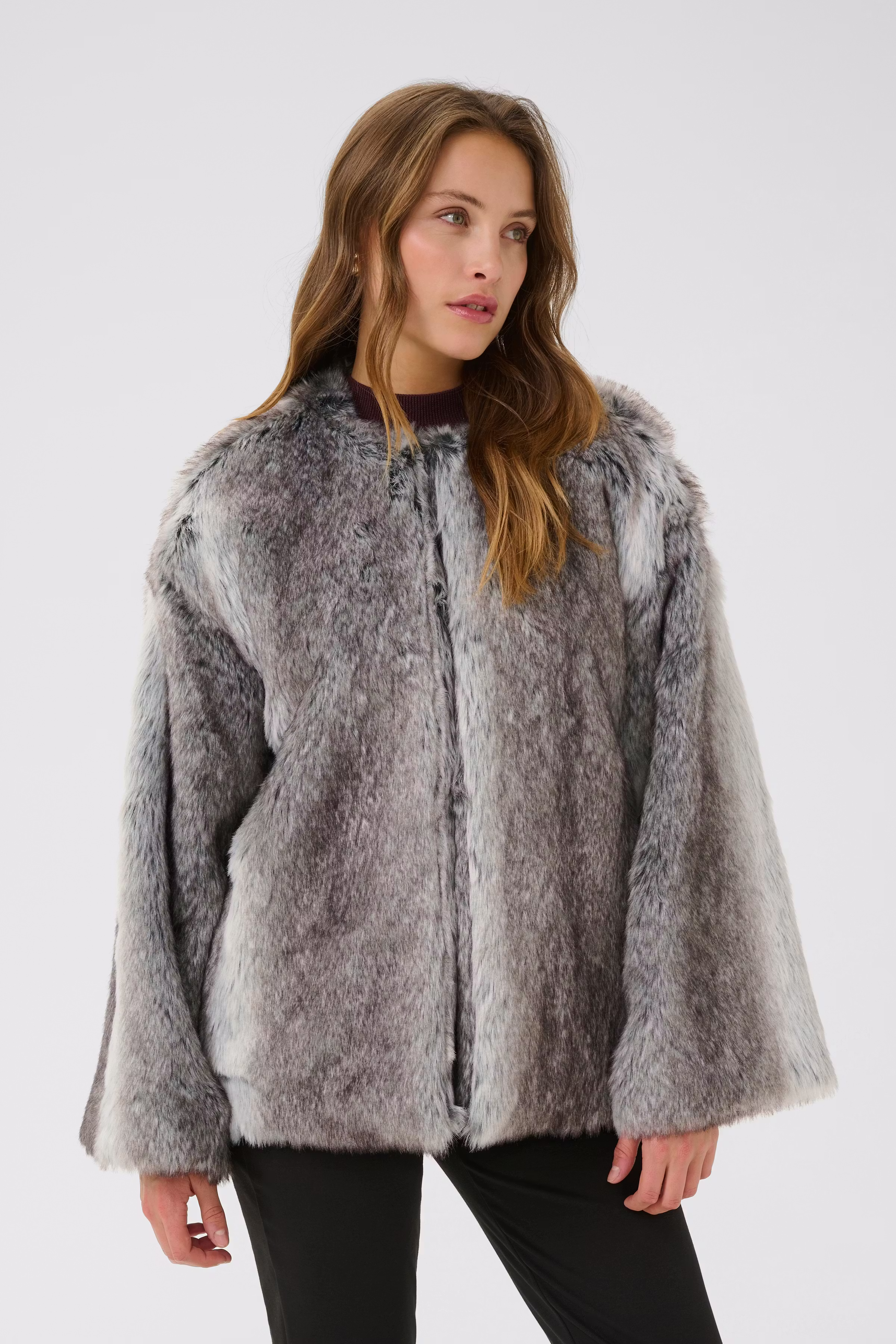 KAsolana Mantel LOOKBOOK FRONT 10510177-107767