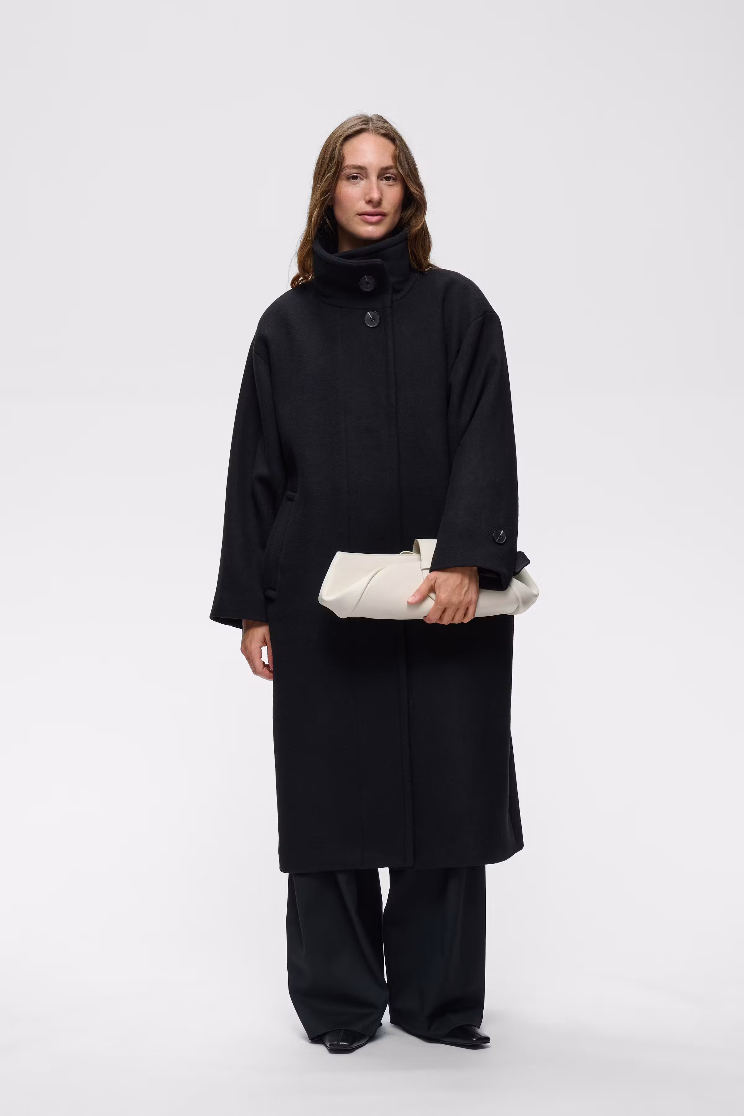 ZtinnaIW Coat LOOKBOOK FRONT 30111369-194008