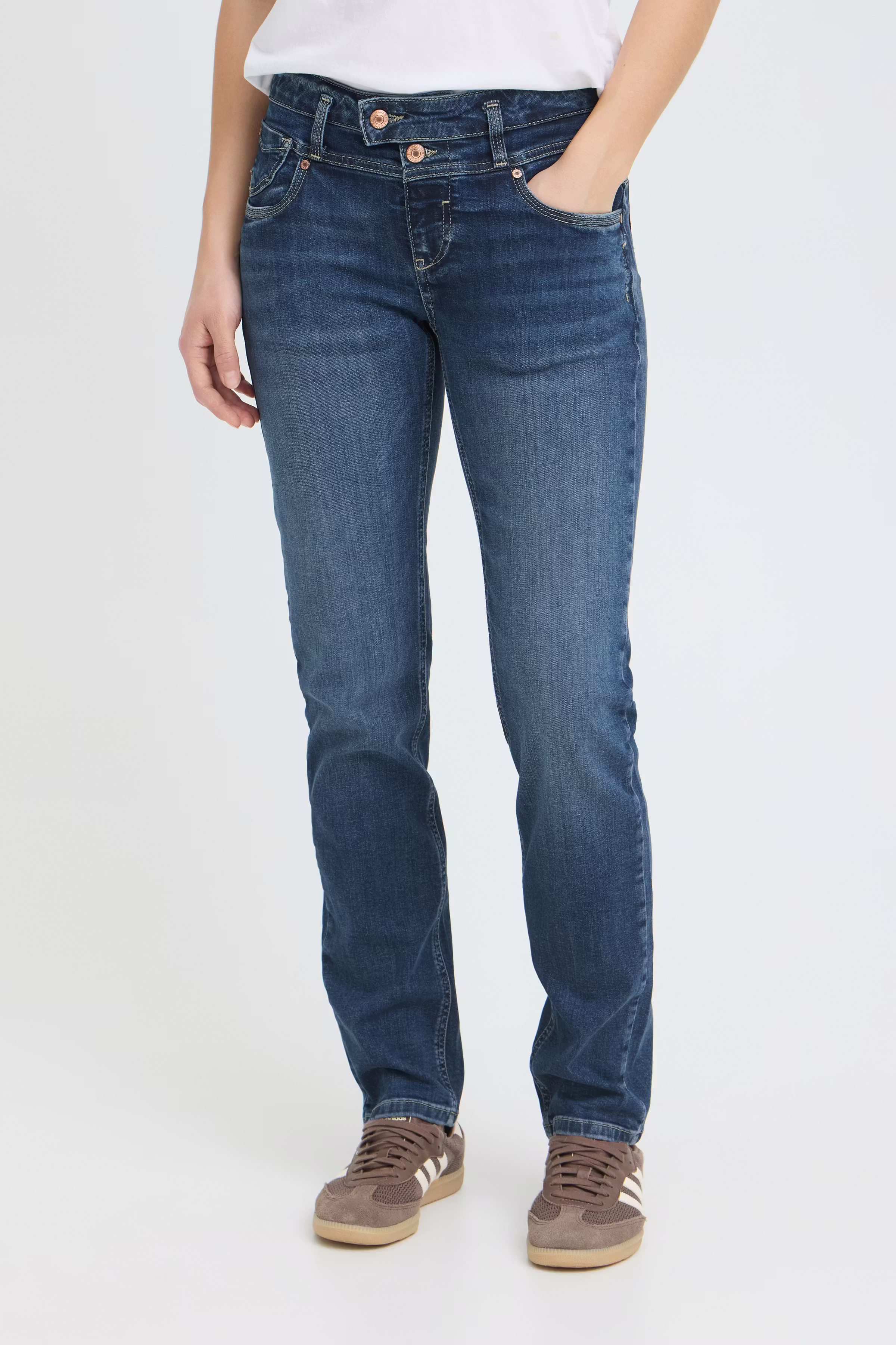 PZANETT MW Jeans Straight Leg LOOKBOOK FRONT 50207892-200005