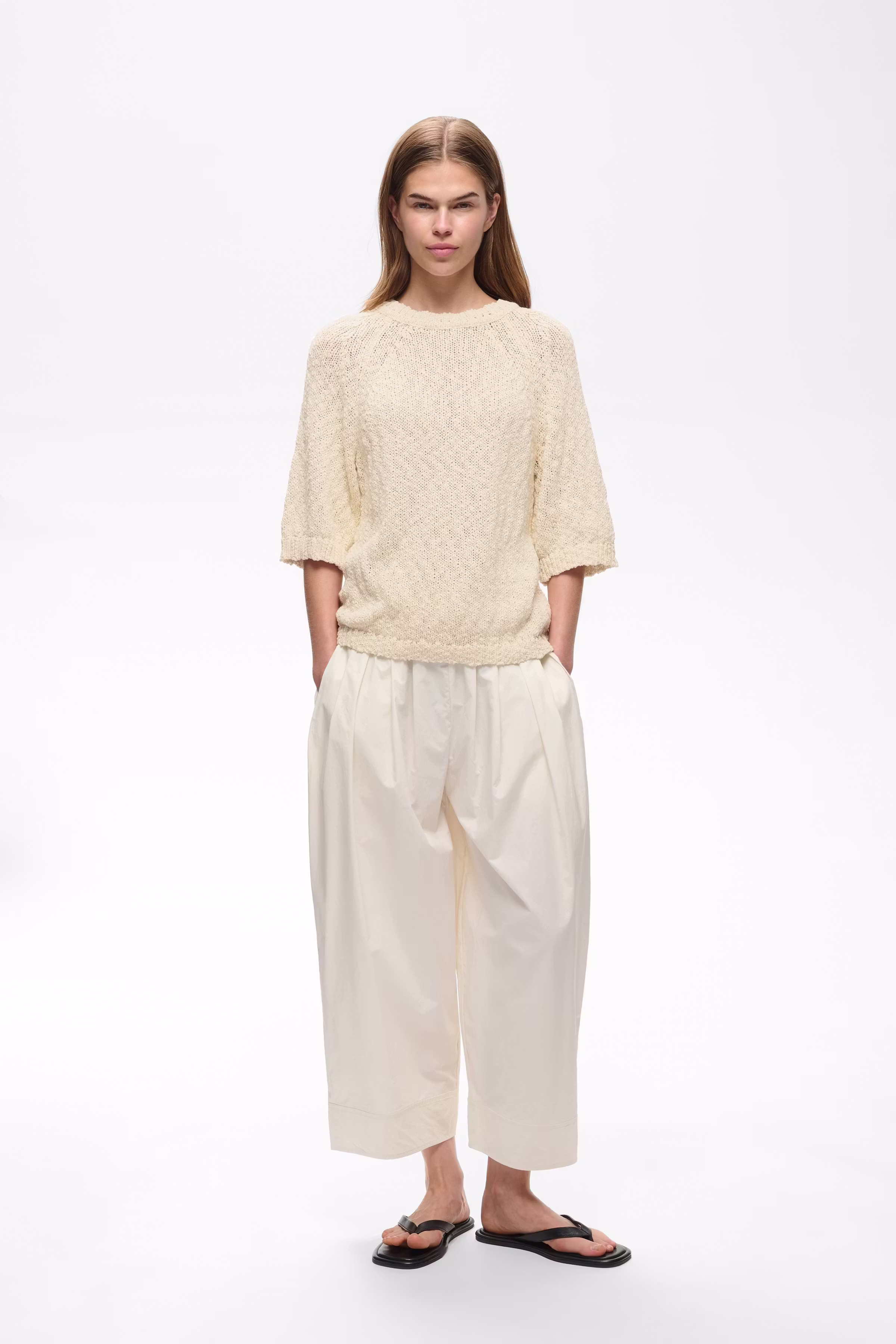 DAFNEIW Pullover LOOKBOOK FRONT 30112672-120601