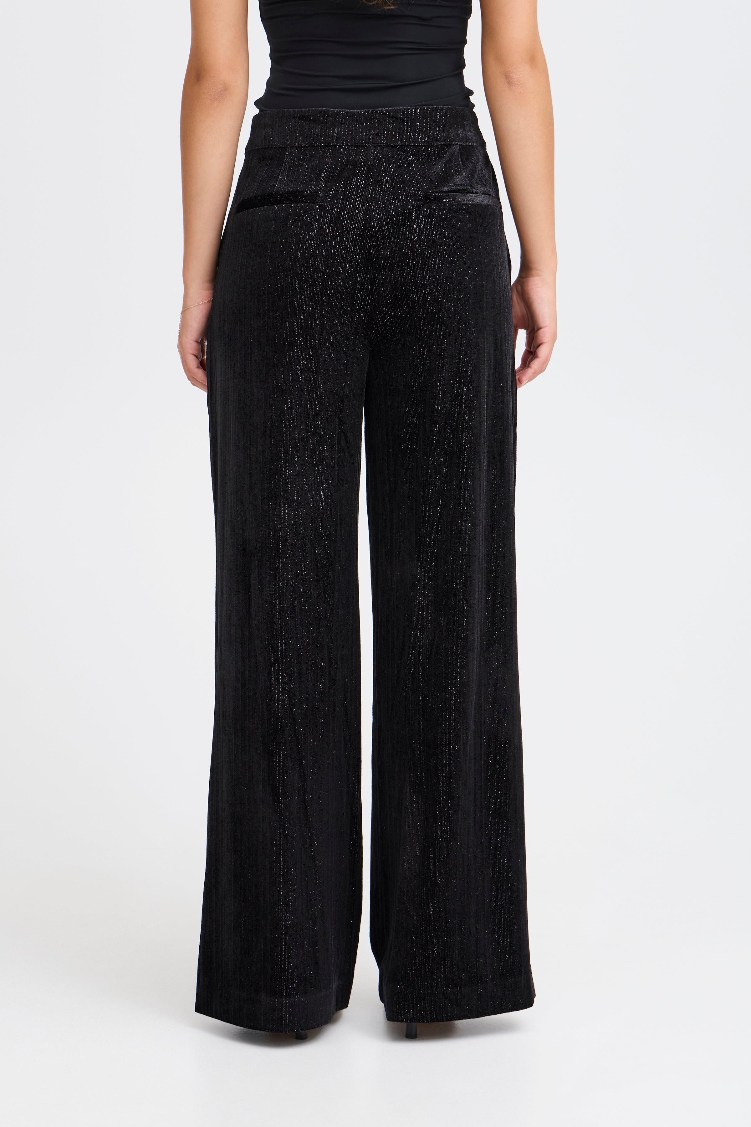 IHKATE Hose LOOKBOOK BACK 20122166-194008