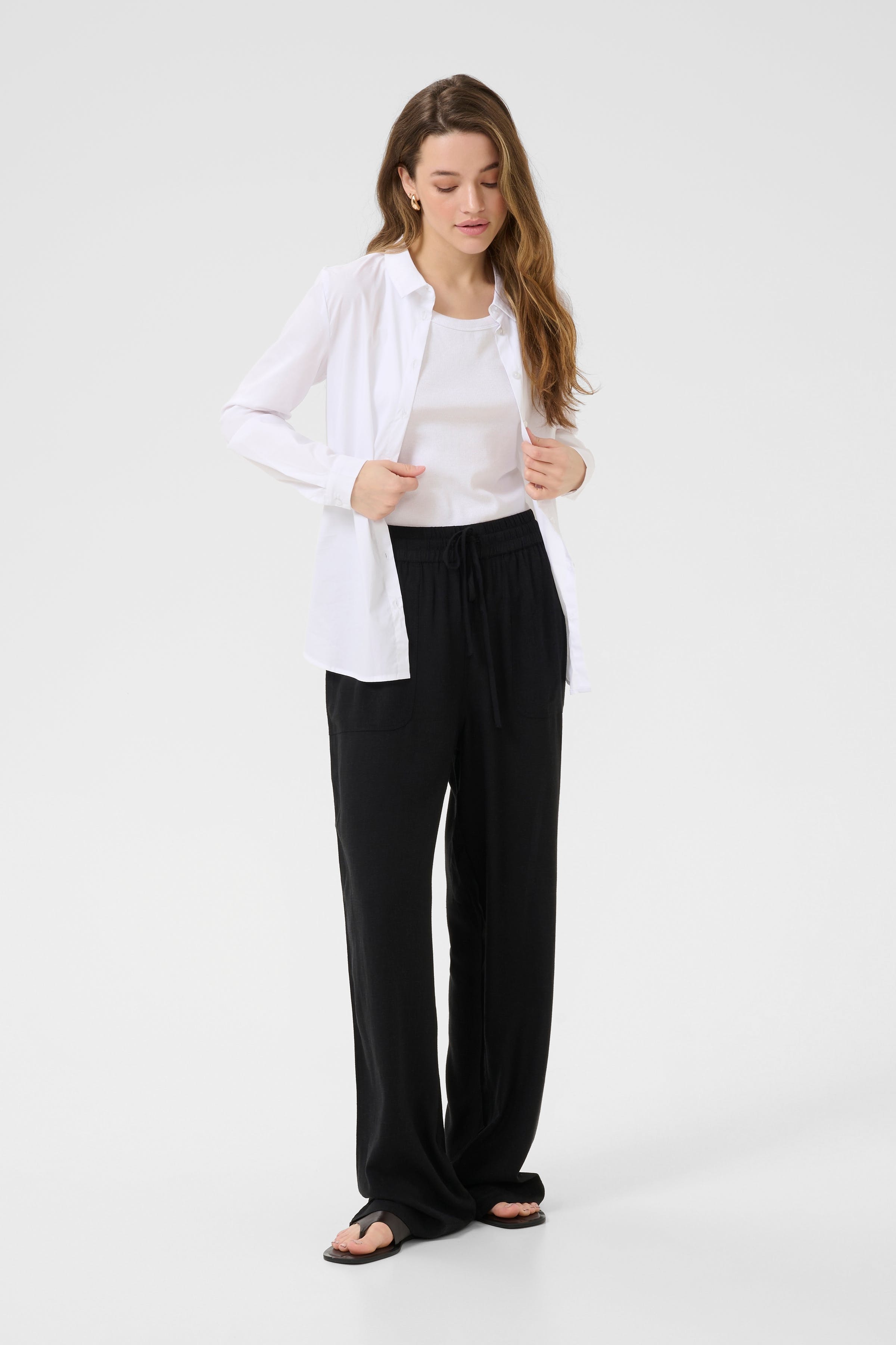 KAmilia Trousers LOOKBOOK FRONT 10508314-100121