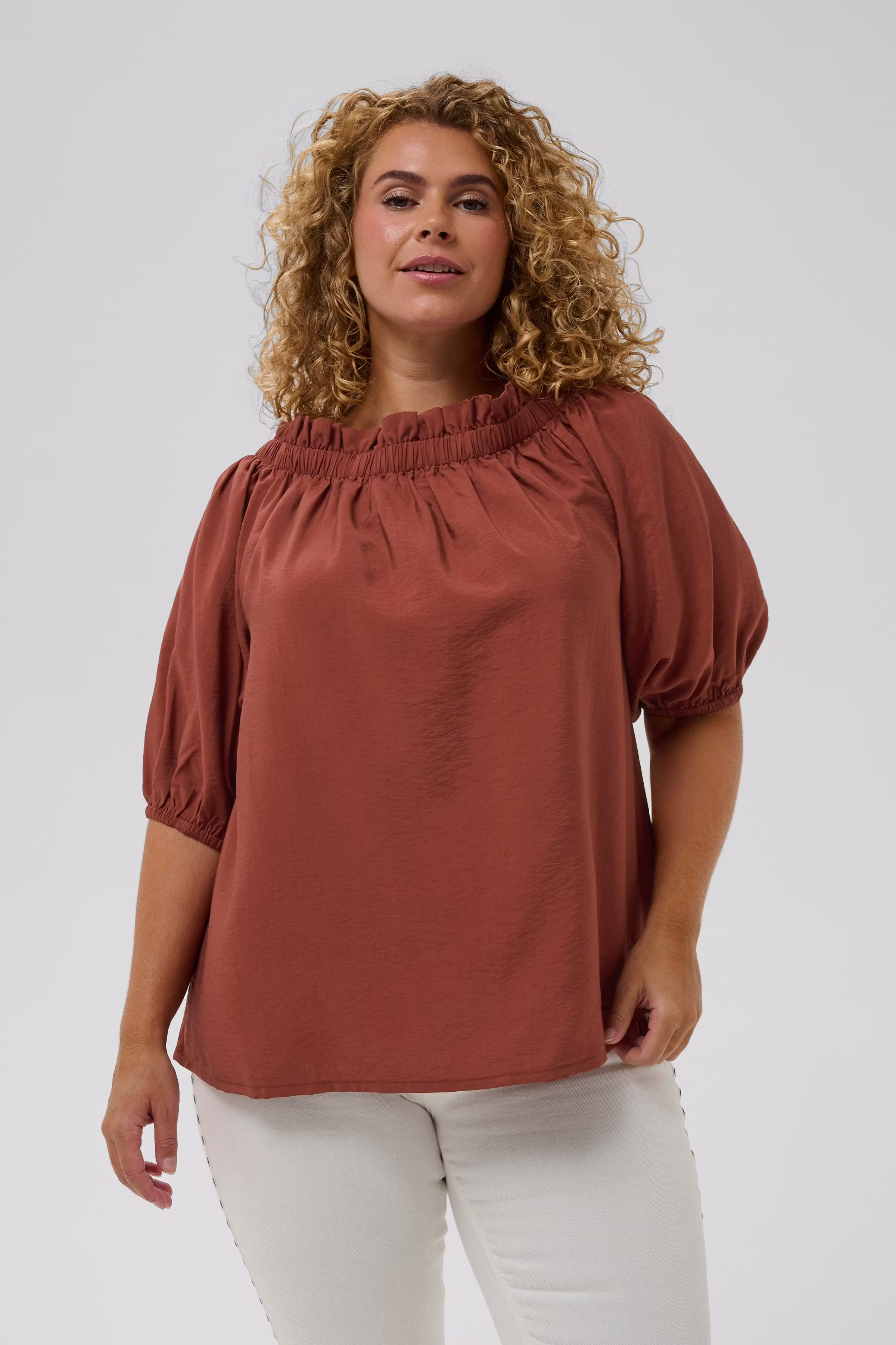 KCneela Bluse LOOKBOOK FRONT 10584167-191334