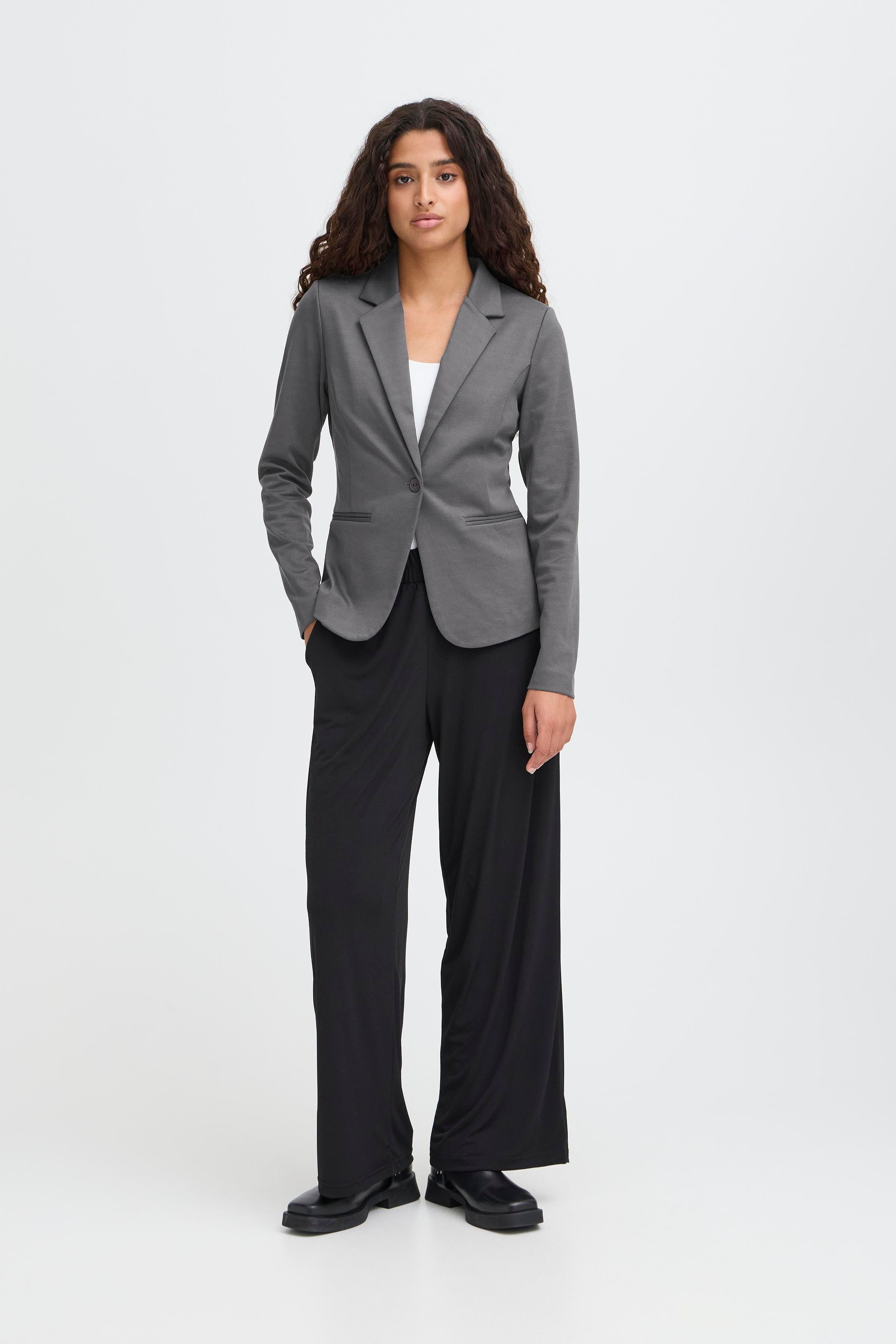 IHKATE Blazer LOOKBOOK FRONT 20101801-193907