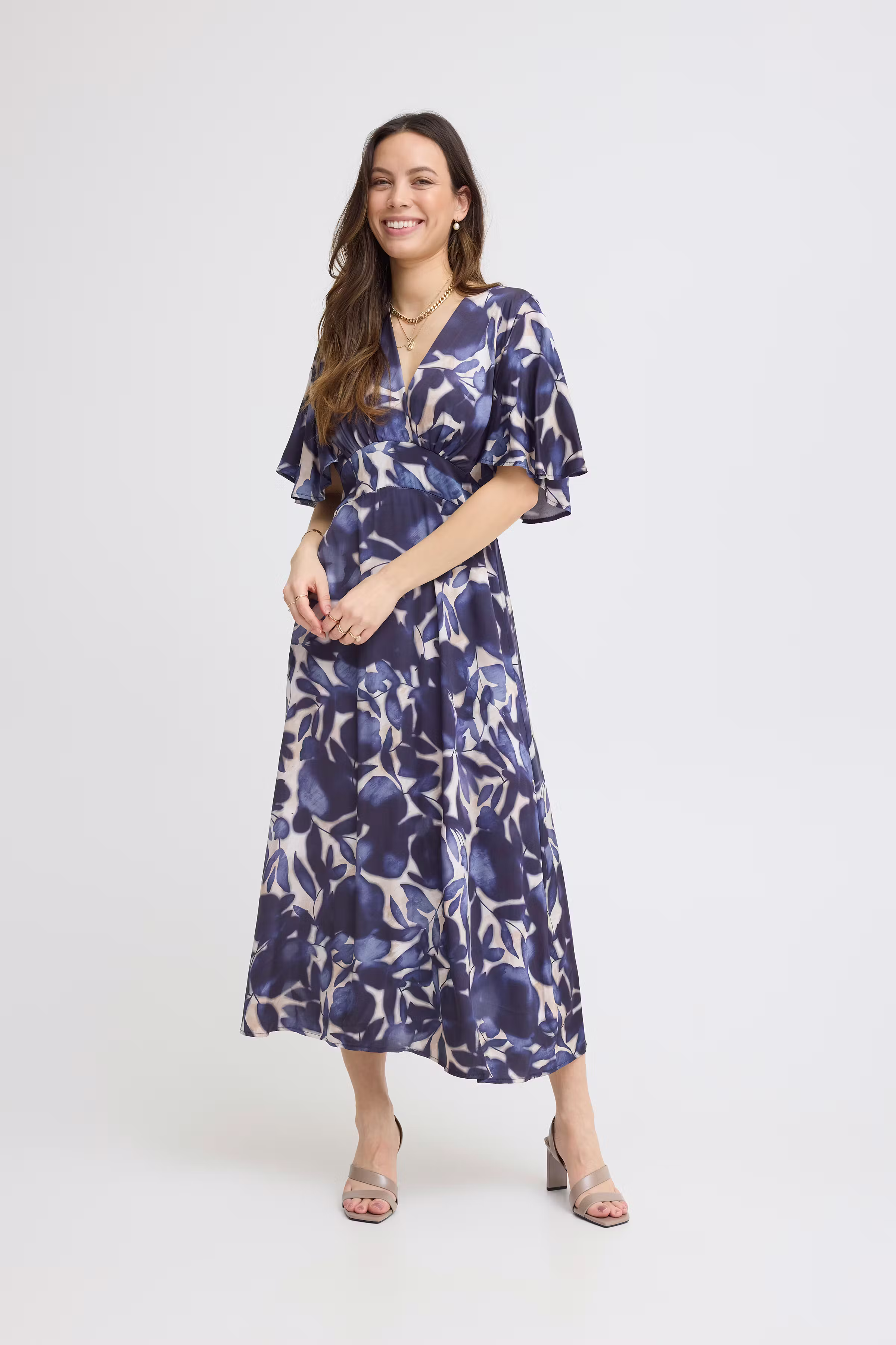 SBLANA Kjole LOOKBOOK FRONT 22100937-193923