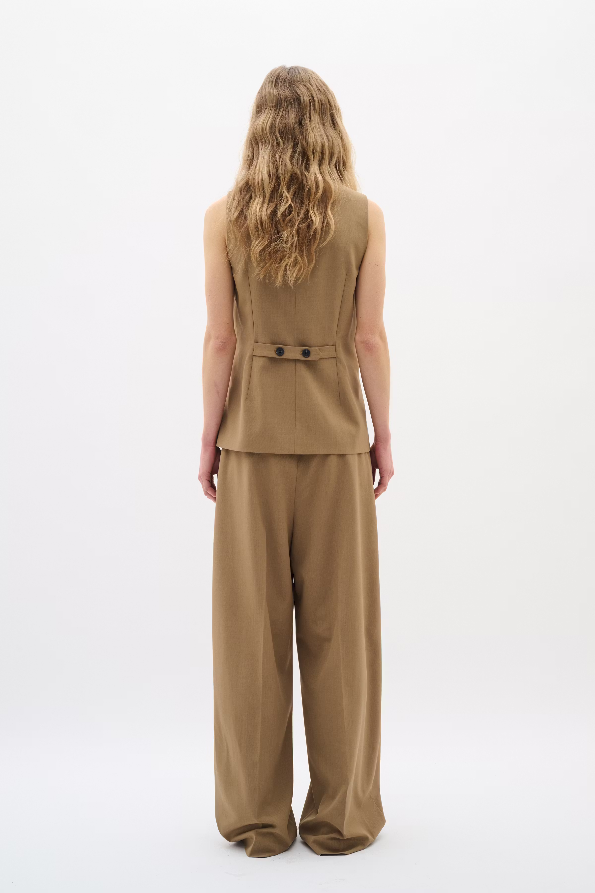 BriettaIW Väst LOOKBOOK BACK 30110961-1808401