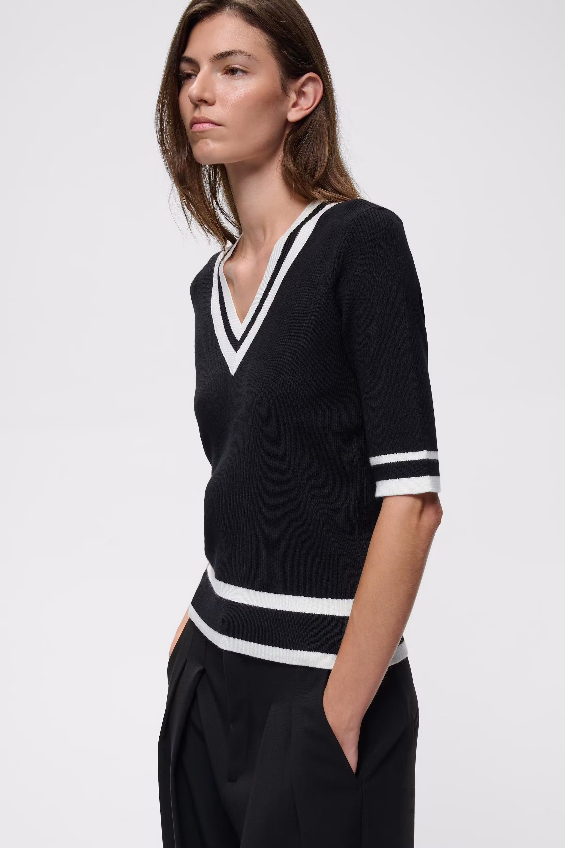 LeenahIW V-Neck Pullover LOOKBOOK DETAIL 30110675-303487