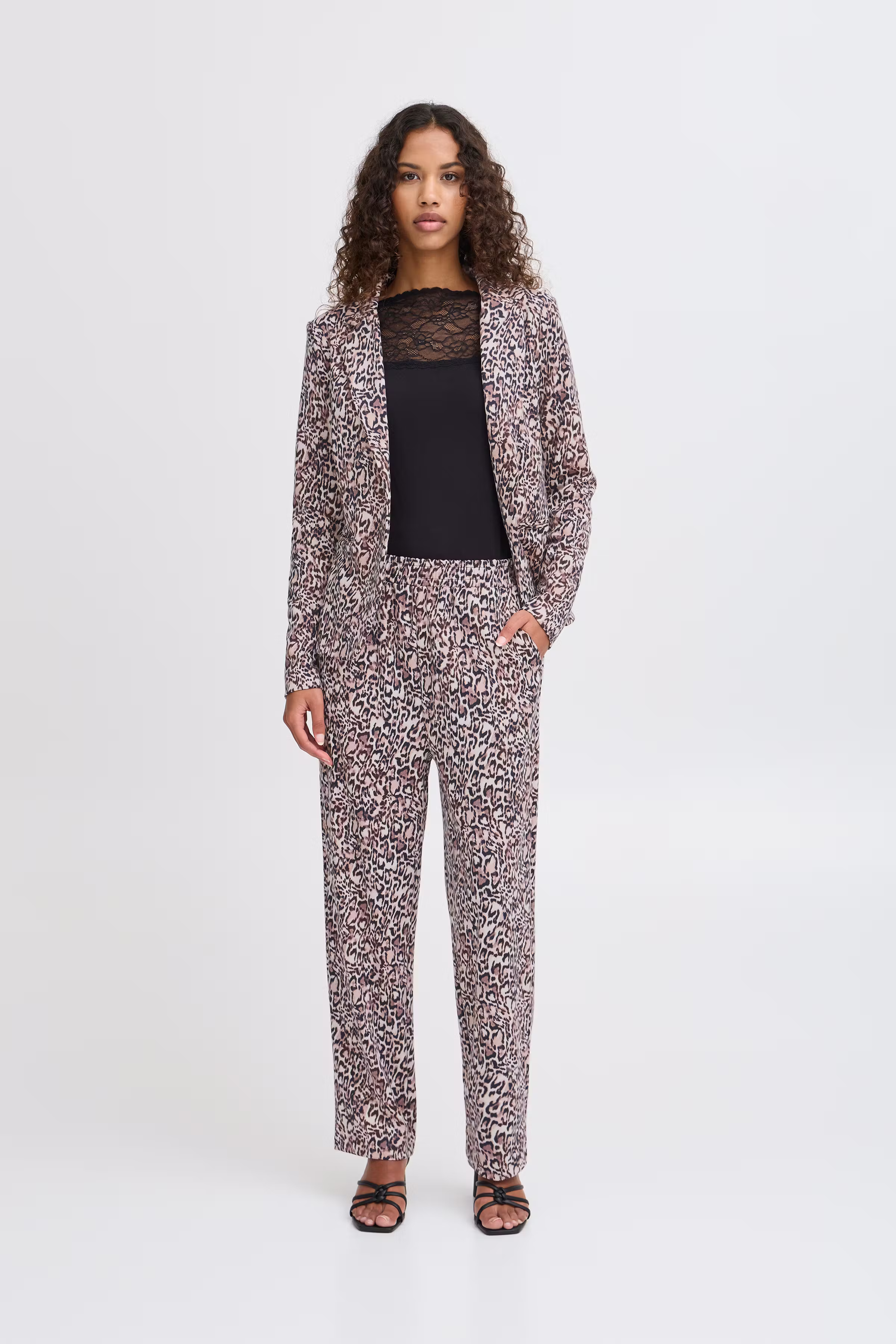 IHKATE Casual broek LOOKBOOK FRONT 20122490-203979