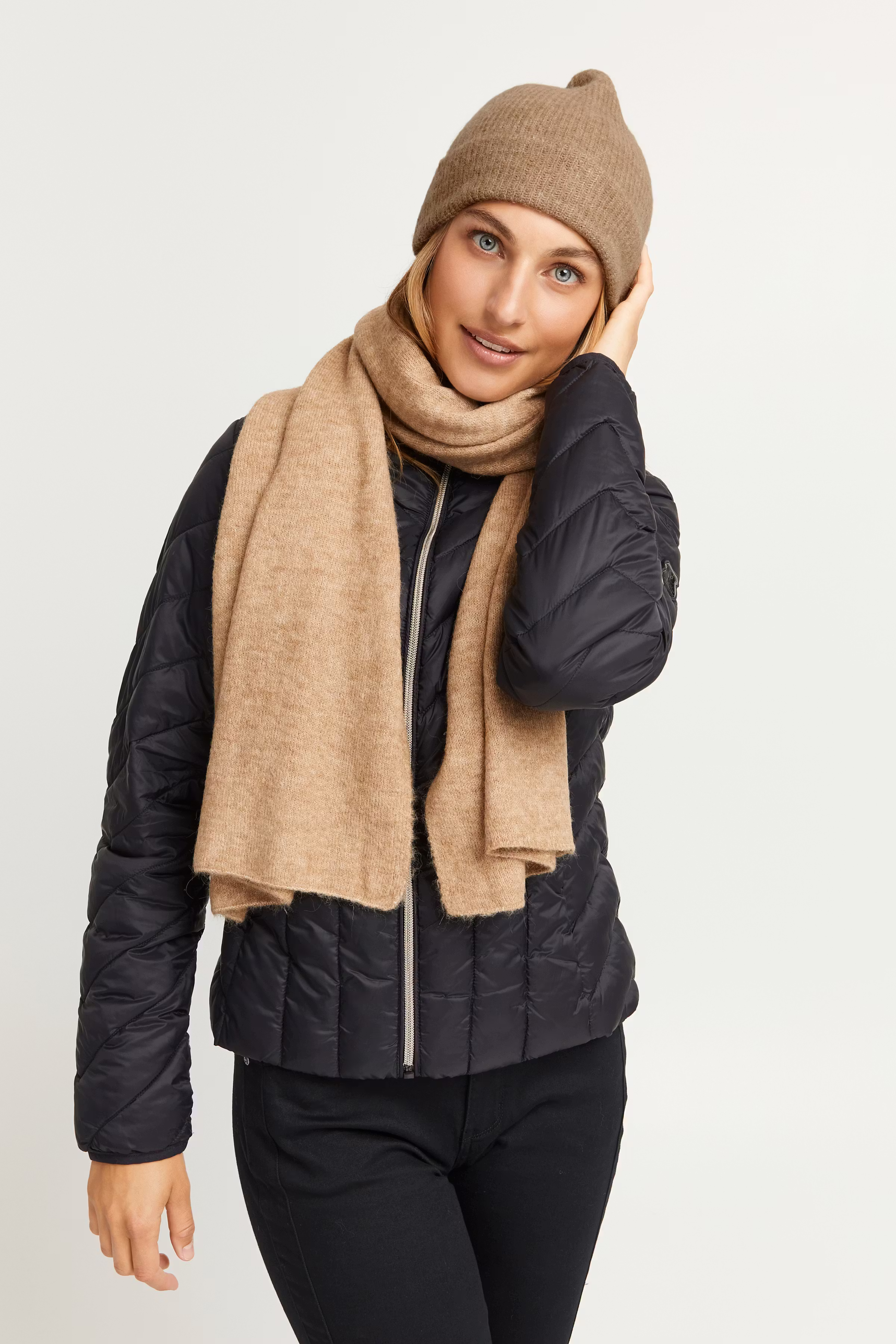 FRSANDY Hatt LOOKBOOK FRONT 20611063-1612121