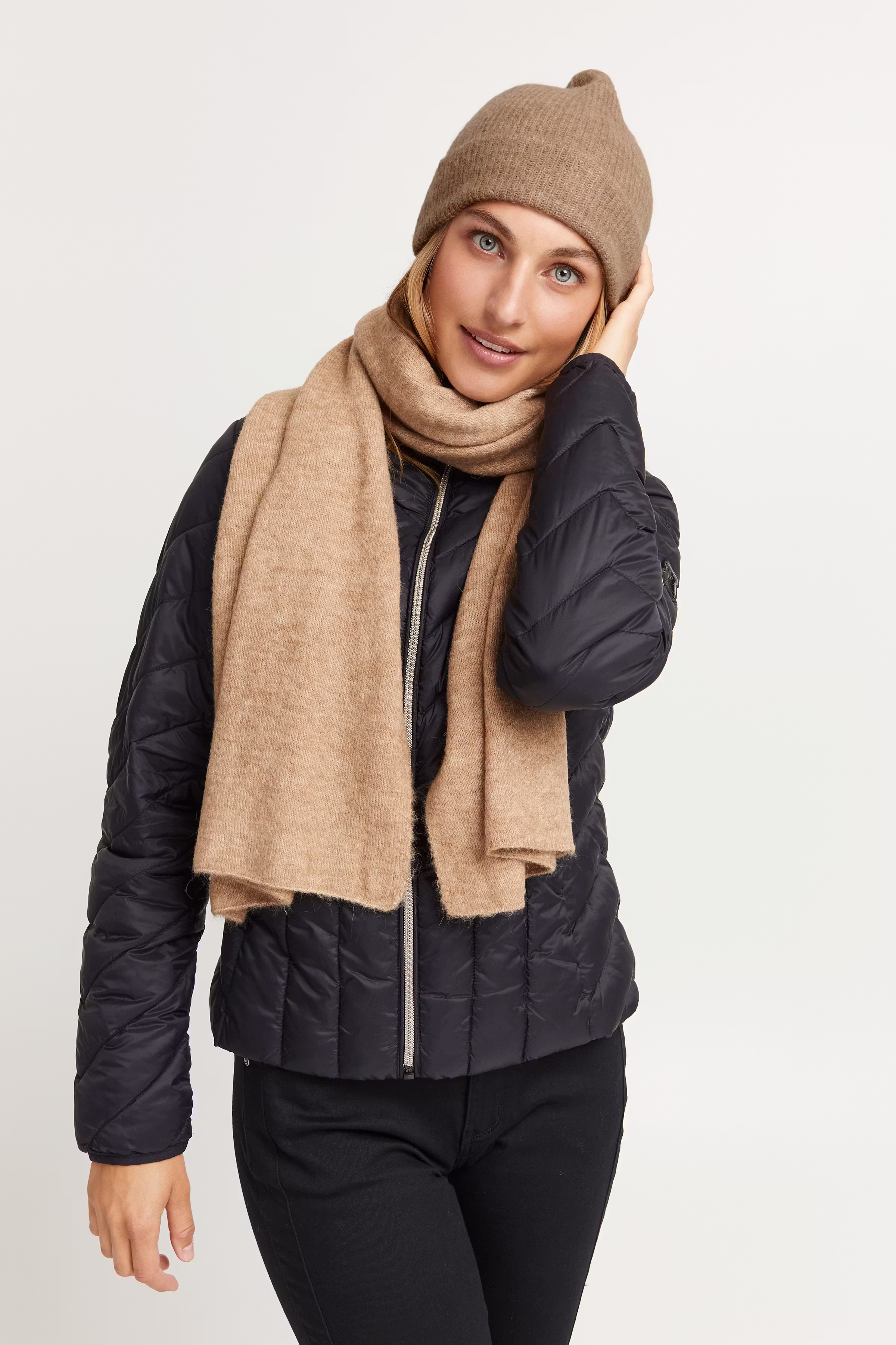 FRSANDY Hatt LOOKBOOK FRONT 20611063-1612121