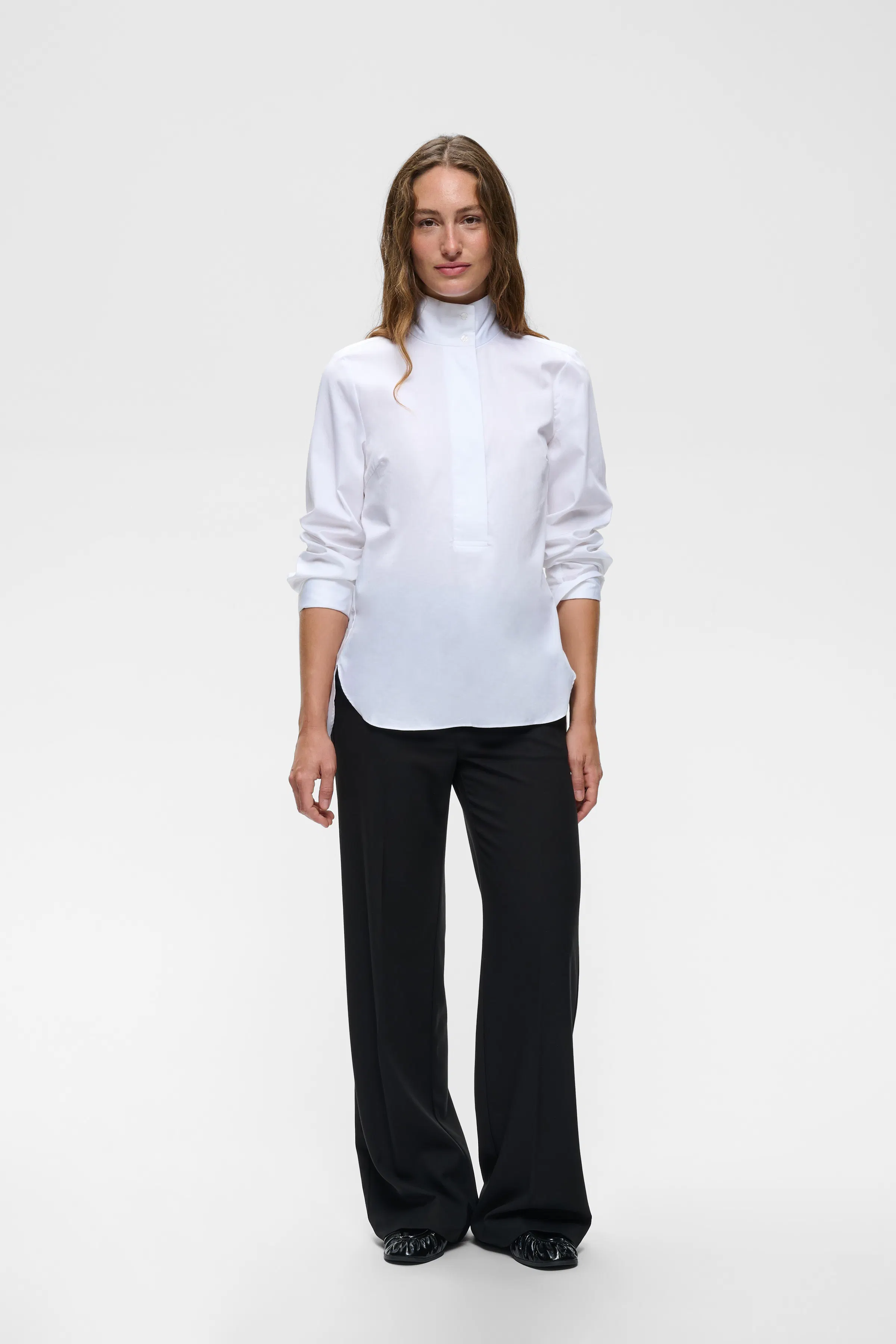 YuktaIW Bukser LOOKBOOK FRONT 30111129-194008