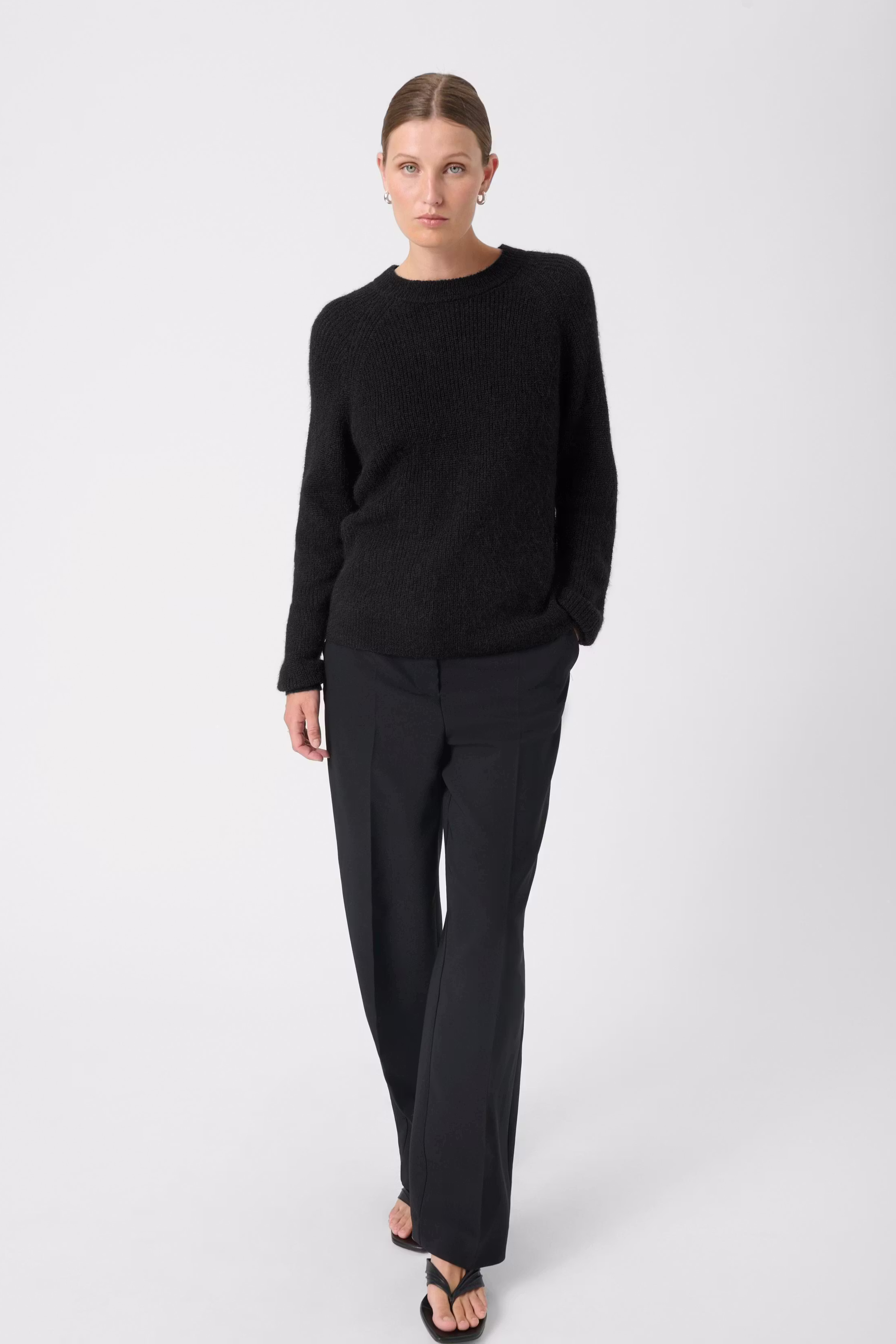 SLTuesday Pullover LOOKBOOK FRONT 30406265-194008