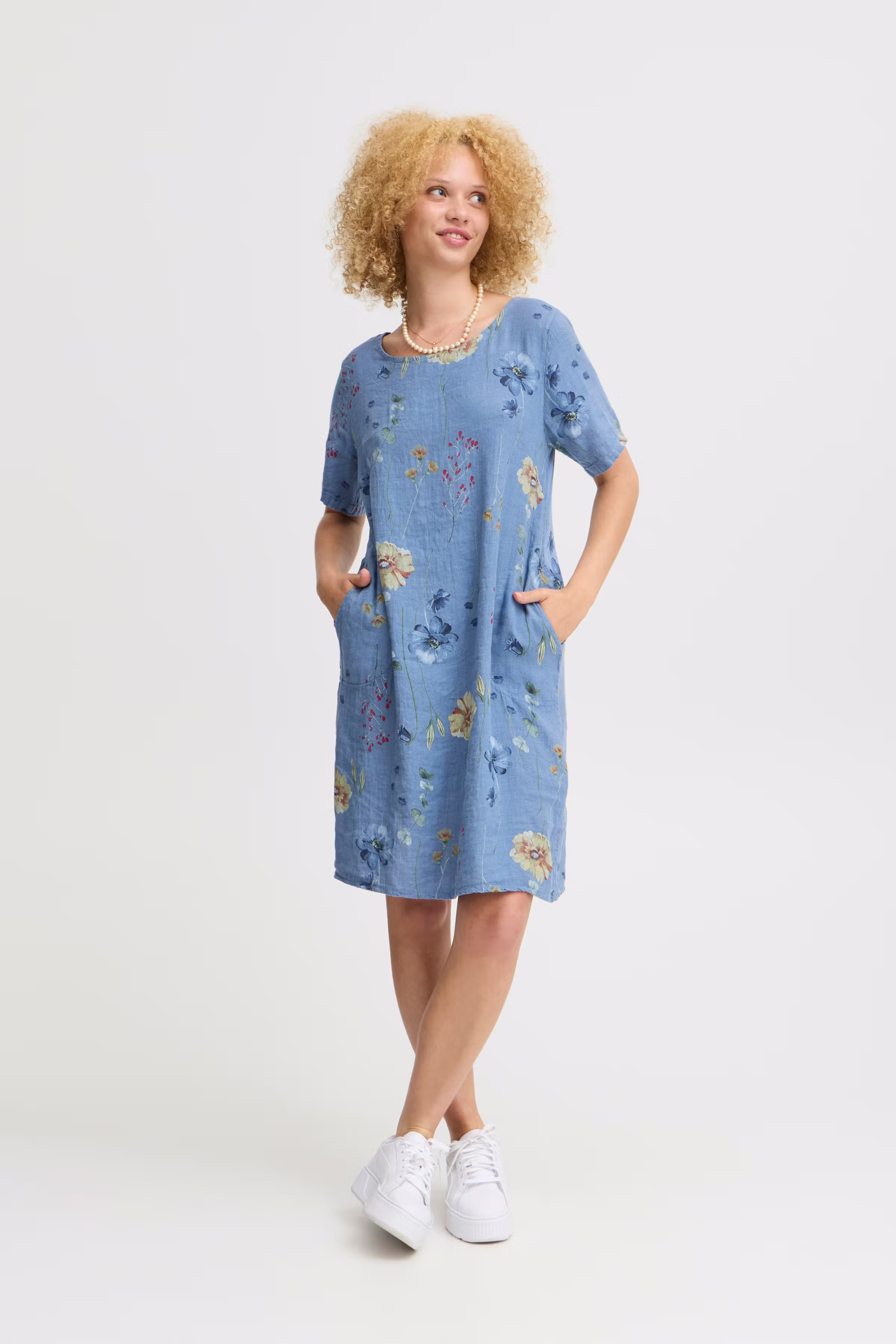 Kjole LOOKBOOK FRONT 22100648-164023