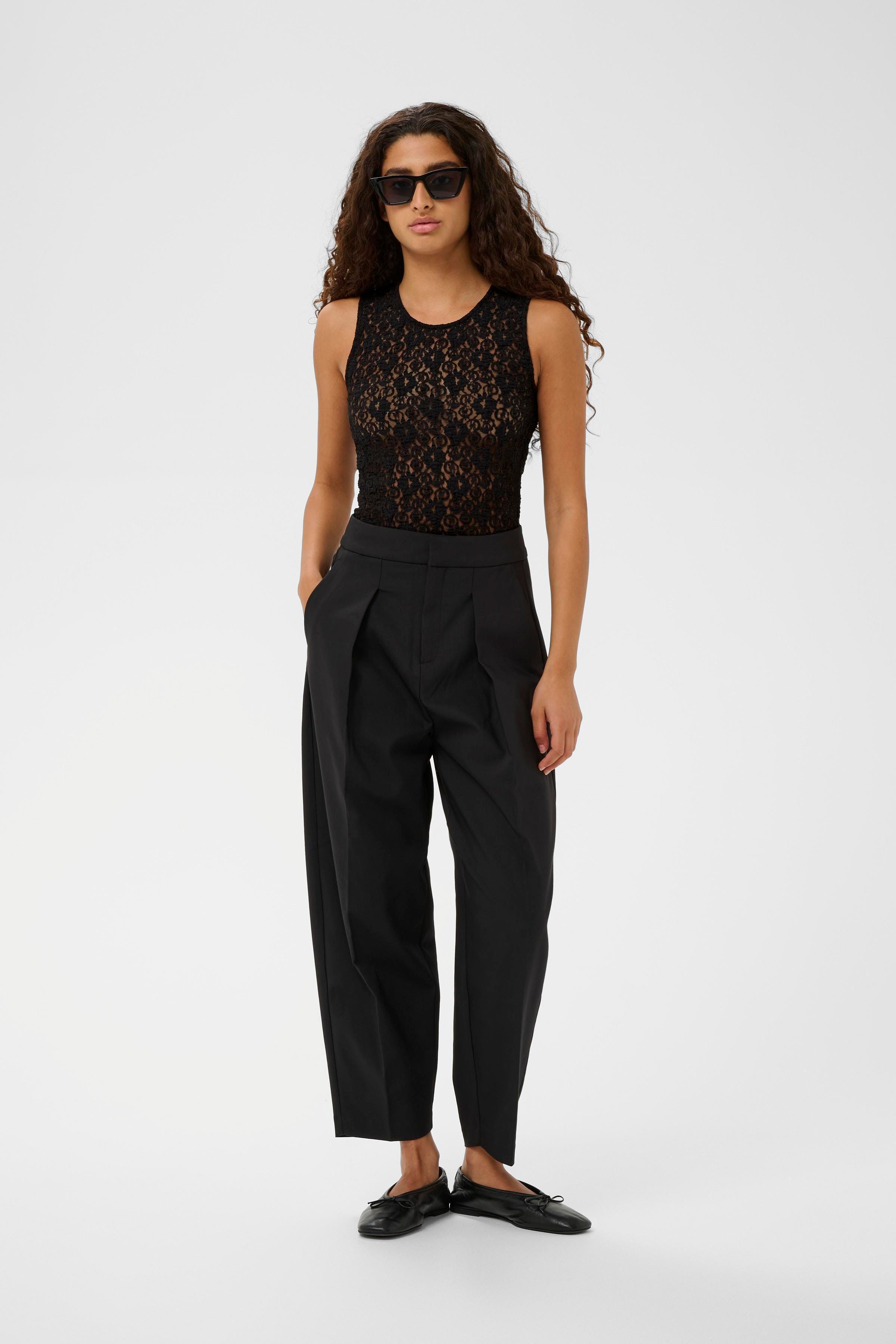 MilanaIW T-shirt LOOKBOOK FRONT 30110514-194008