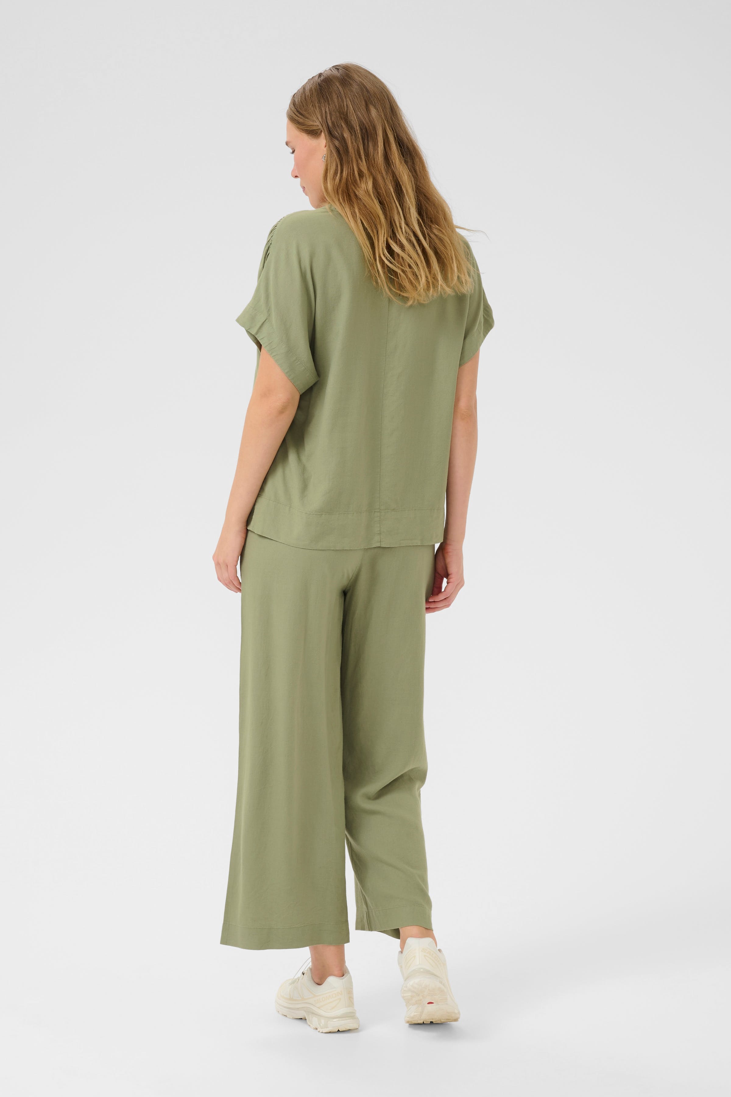 KAmilia Blouse LOOKBOOK BACK 10509670-170115