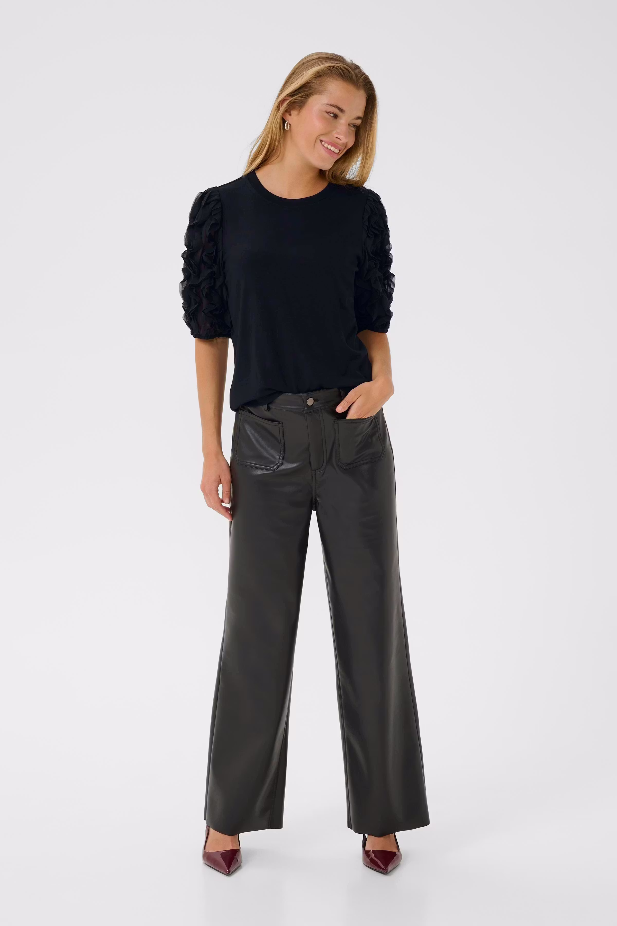 KAlinda T-shirt LOOKBOOK FRONT 10511006-100121