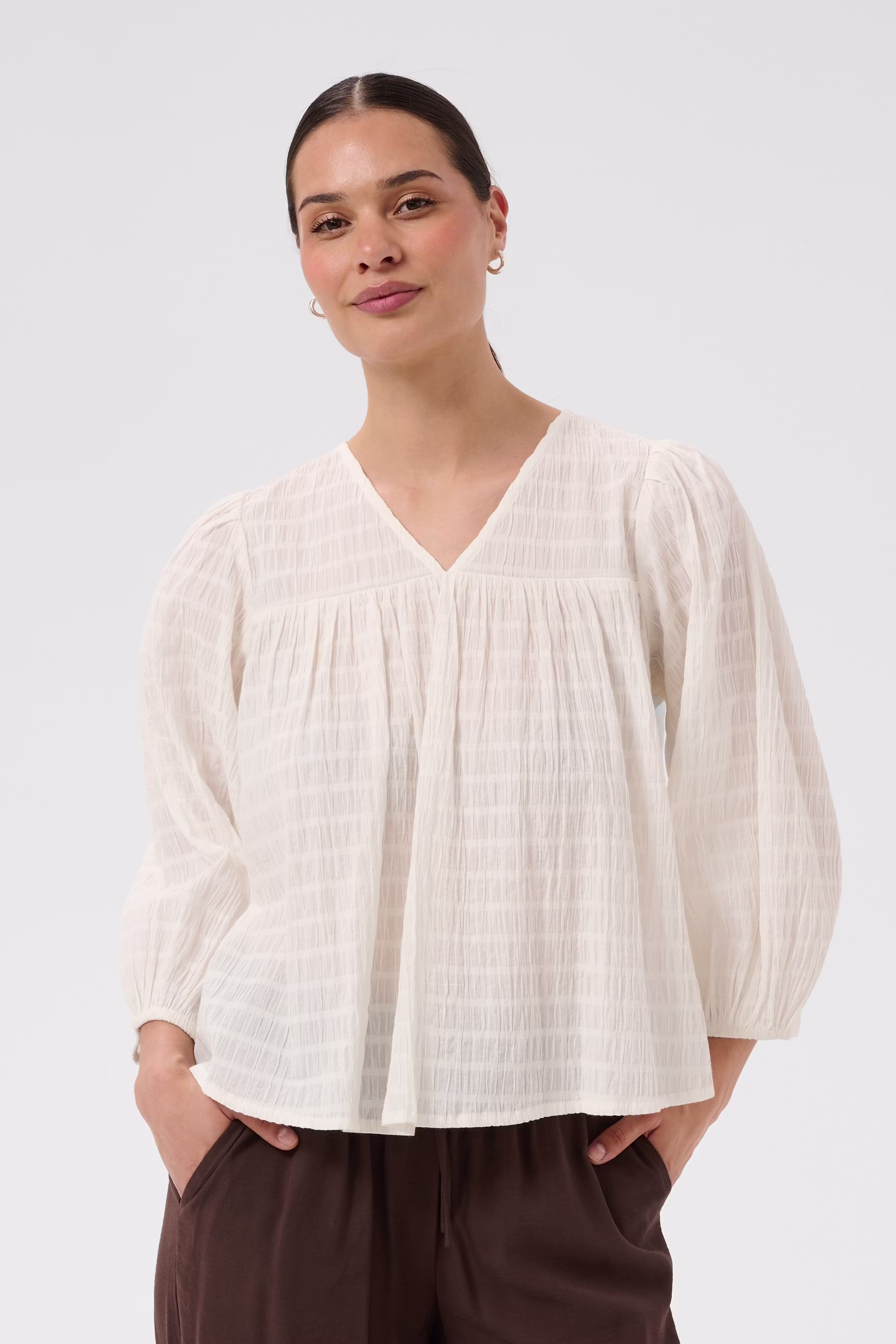 KAmissie Blouse LOOKBOOK FRONT 10511904-110602