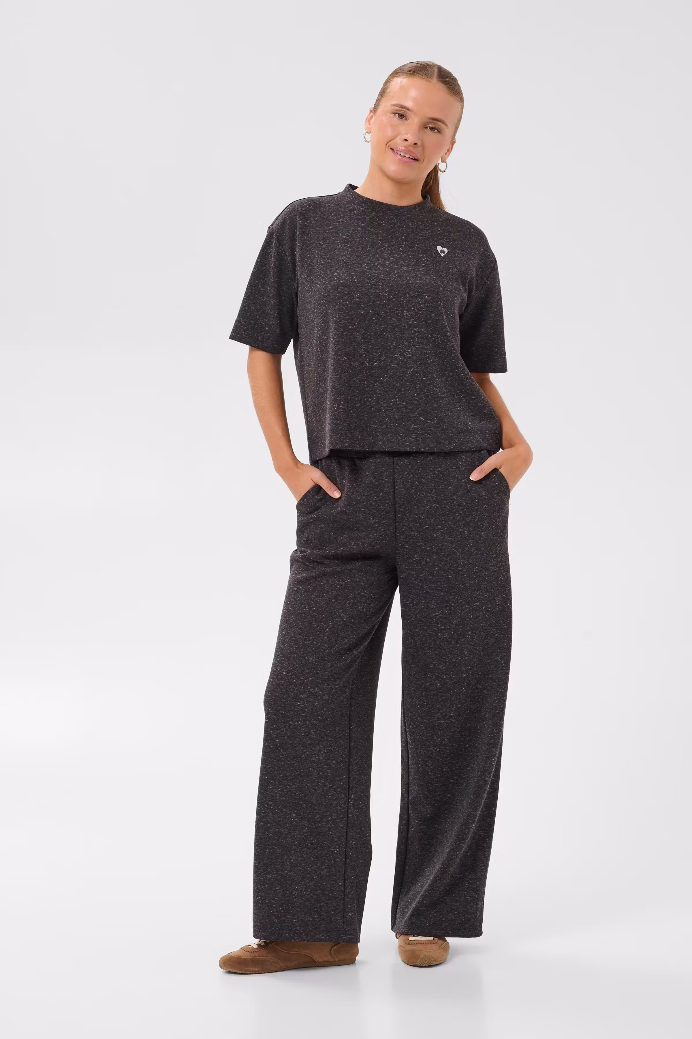 KAleslie T-shirt LOOKBOOK DETAIL 10512486-1000126