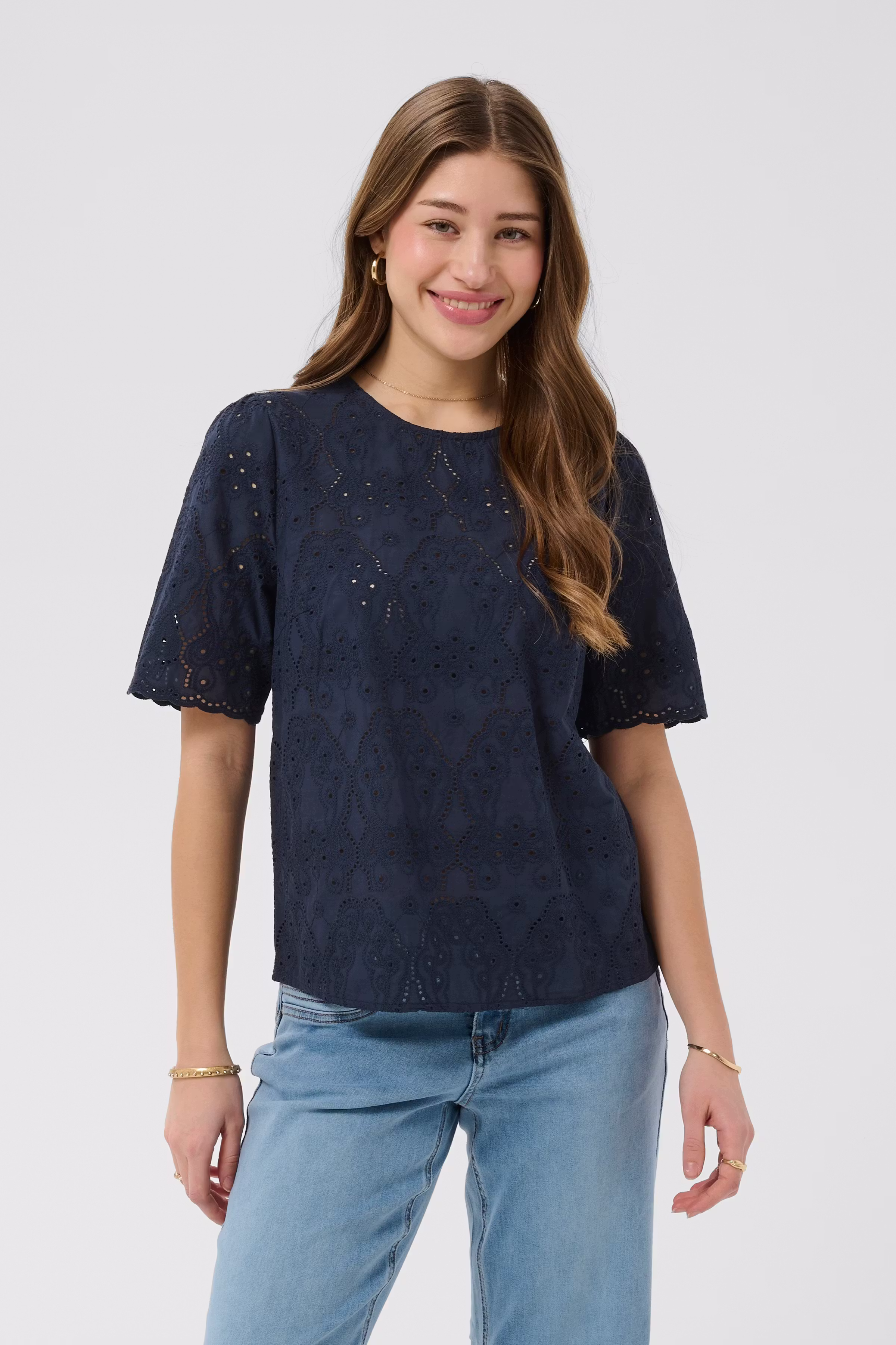 CRFina Blouse LOOKBOOK FRONT 10614006-193923