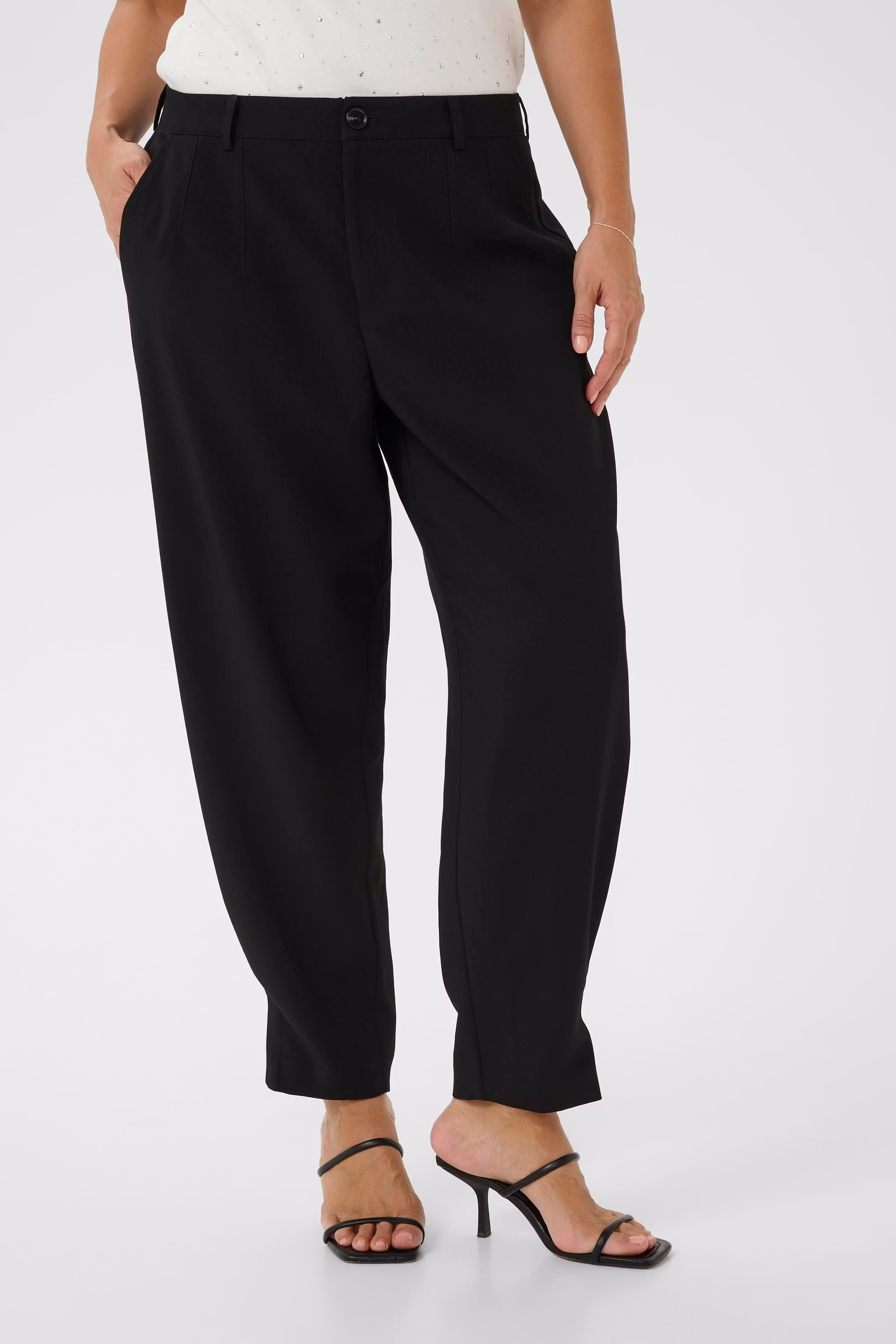 KChelia Trousers LOOKBOOK FRONT 10584011-100121