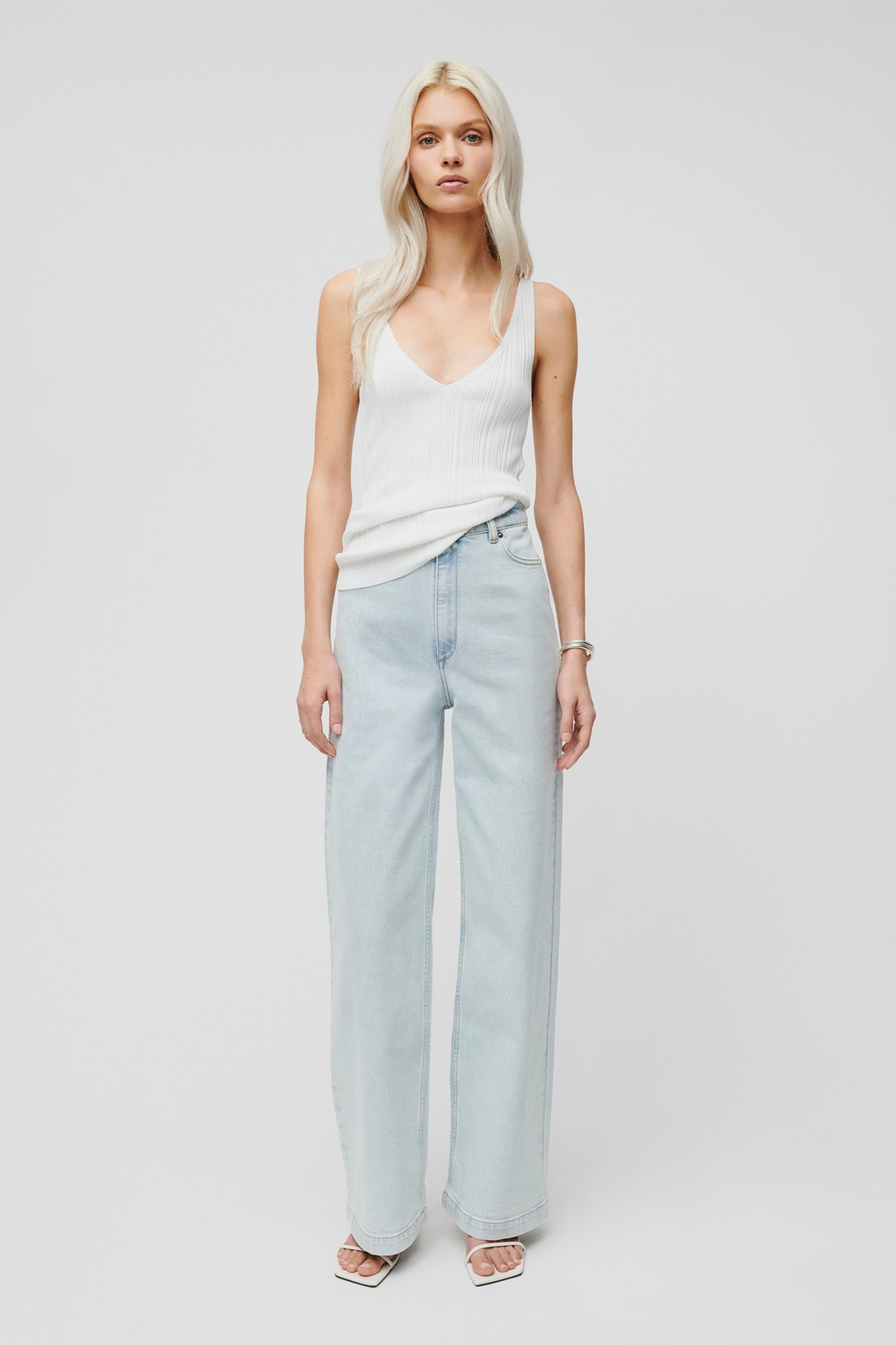 PIXIE Trousers LOOKBOOK FRONT 30600384-BL806