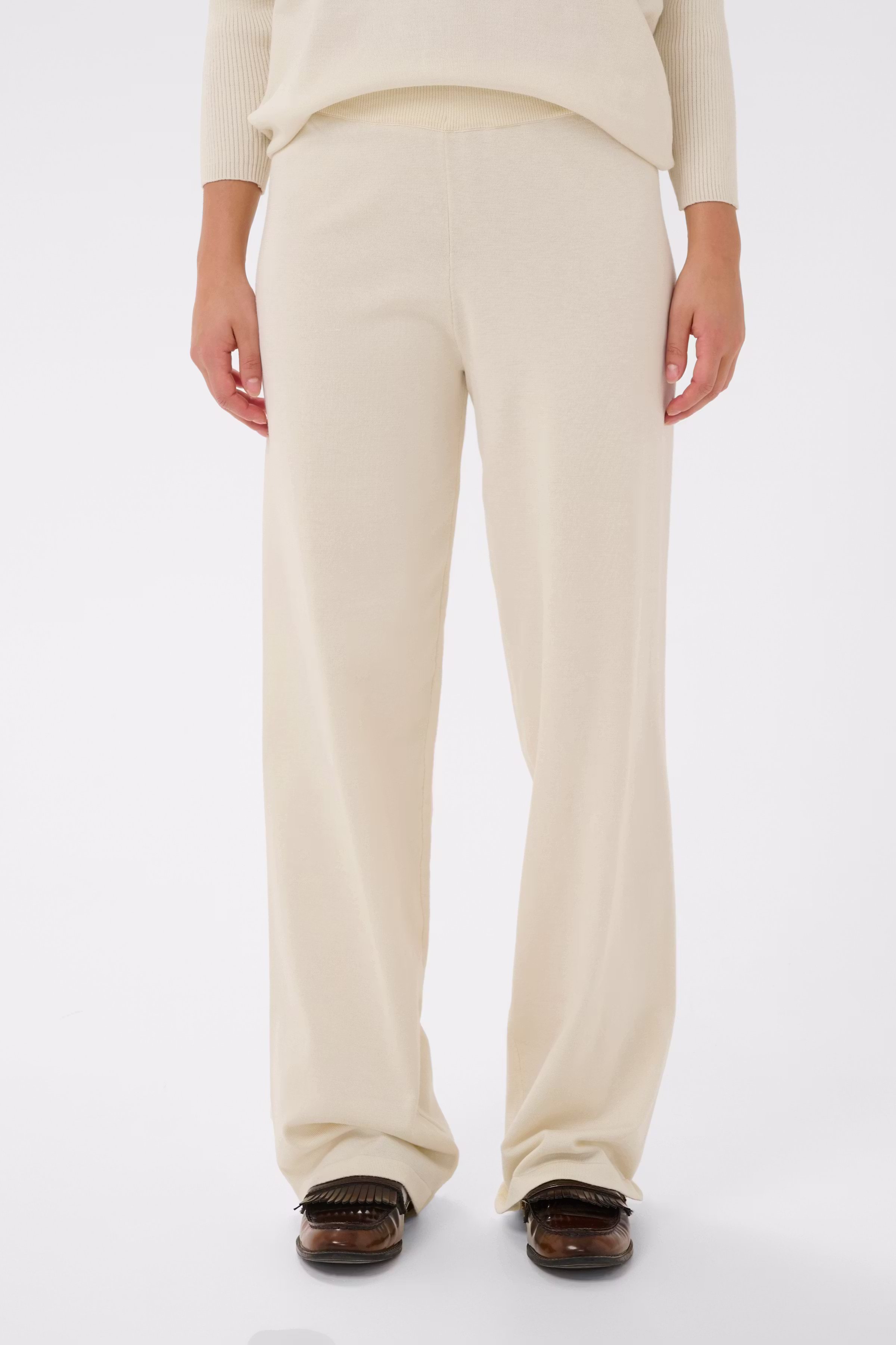 MilaSZ Hose LOOKBOOK FRONT 30511095-1207031
