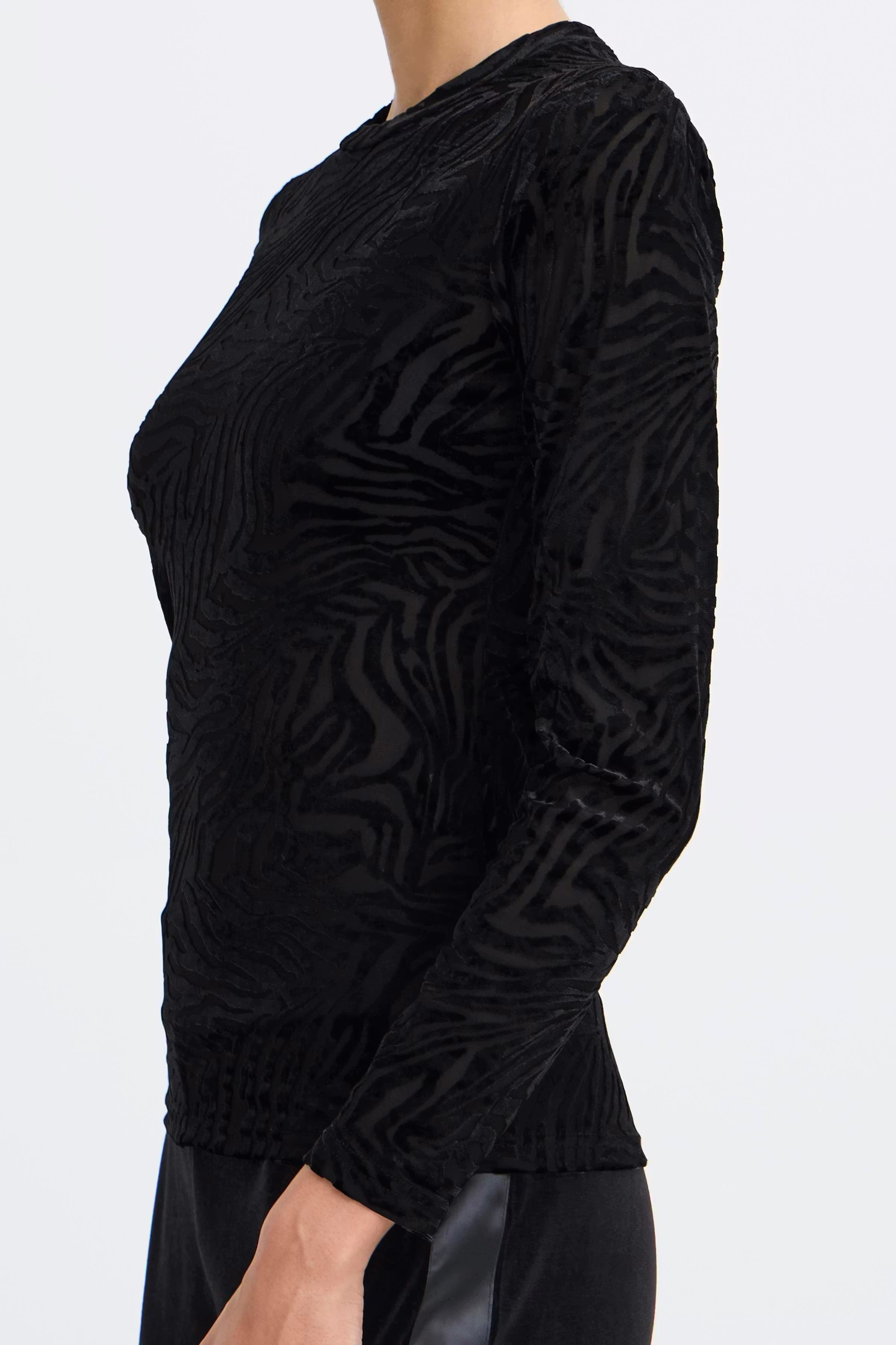 BYSHIRLEY T-shirt LOOKBOOK DETAIL 20818323-194008