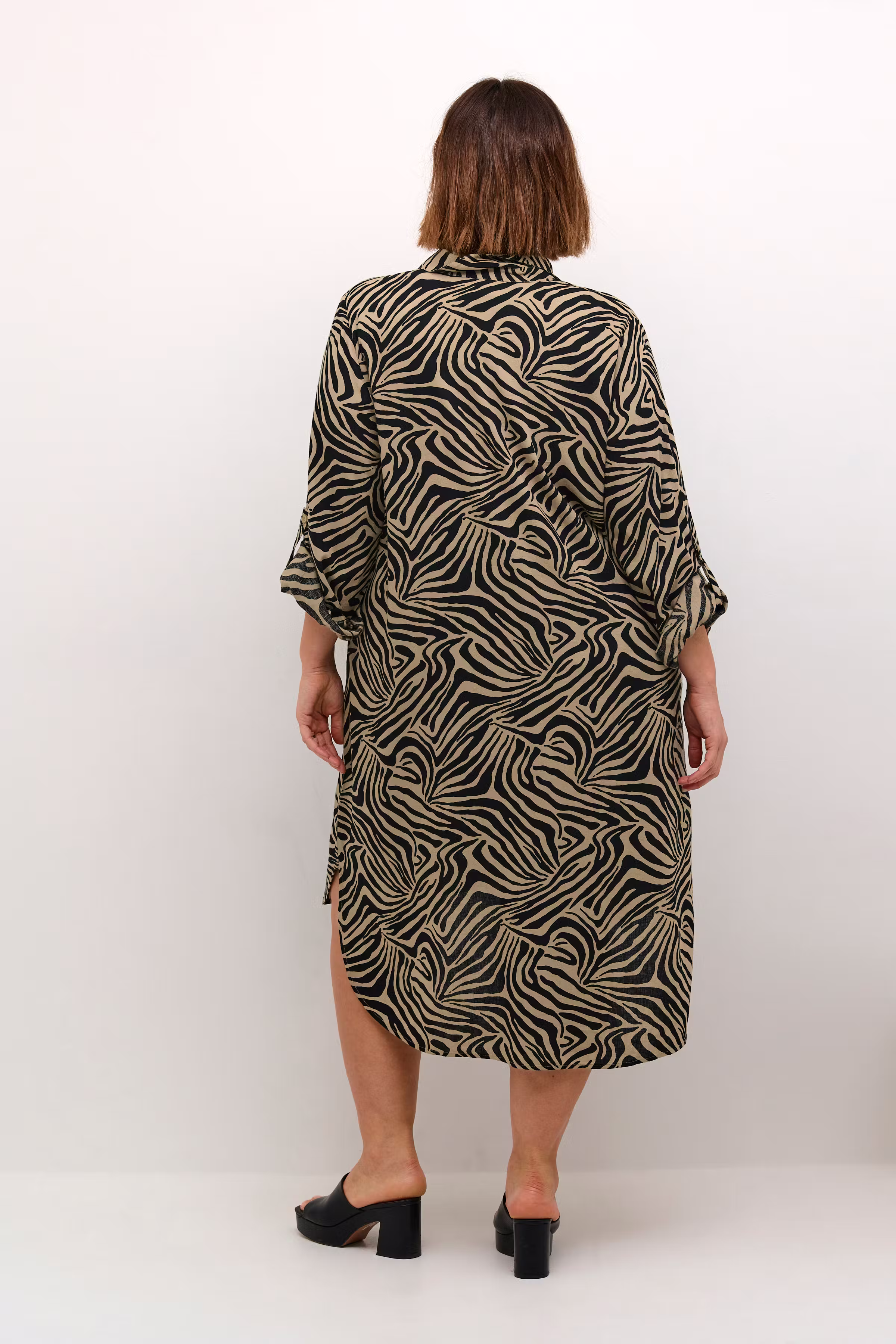 KCmille Kleid LOOKBOOK BACK 10582213-106782