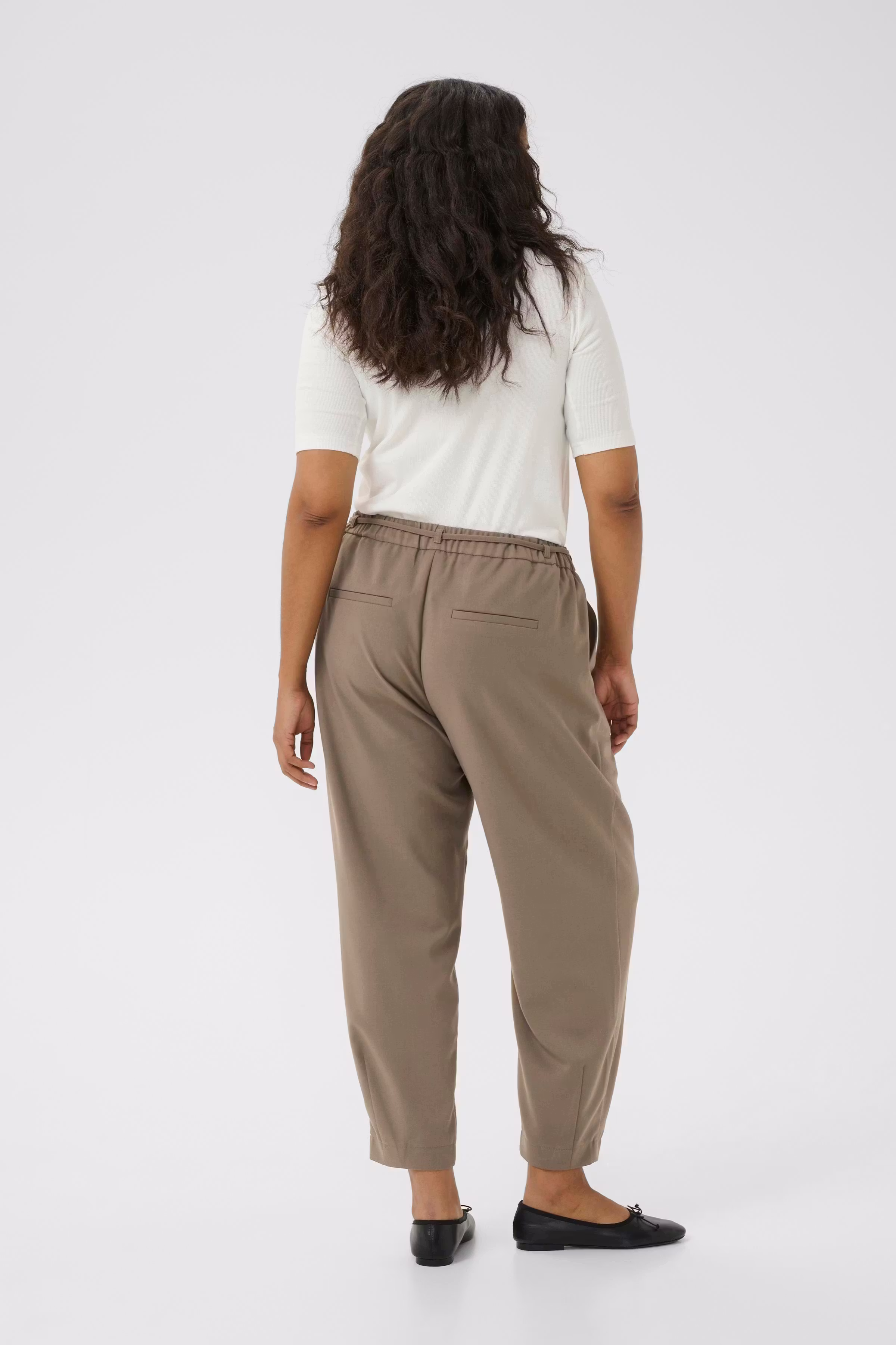 KCmerla Hose LOOKBOOK BACK 10583986-190808