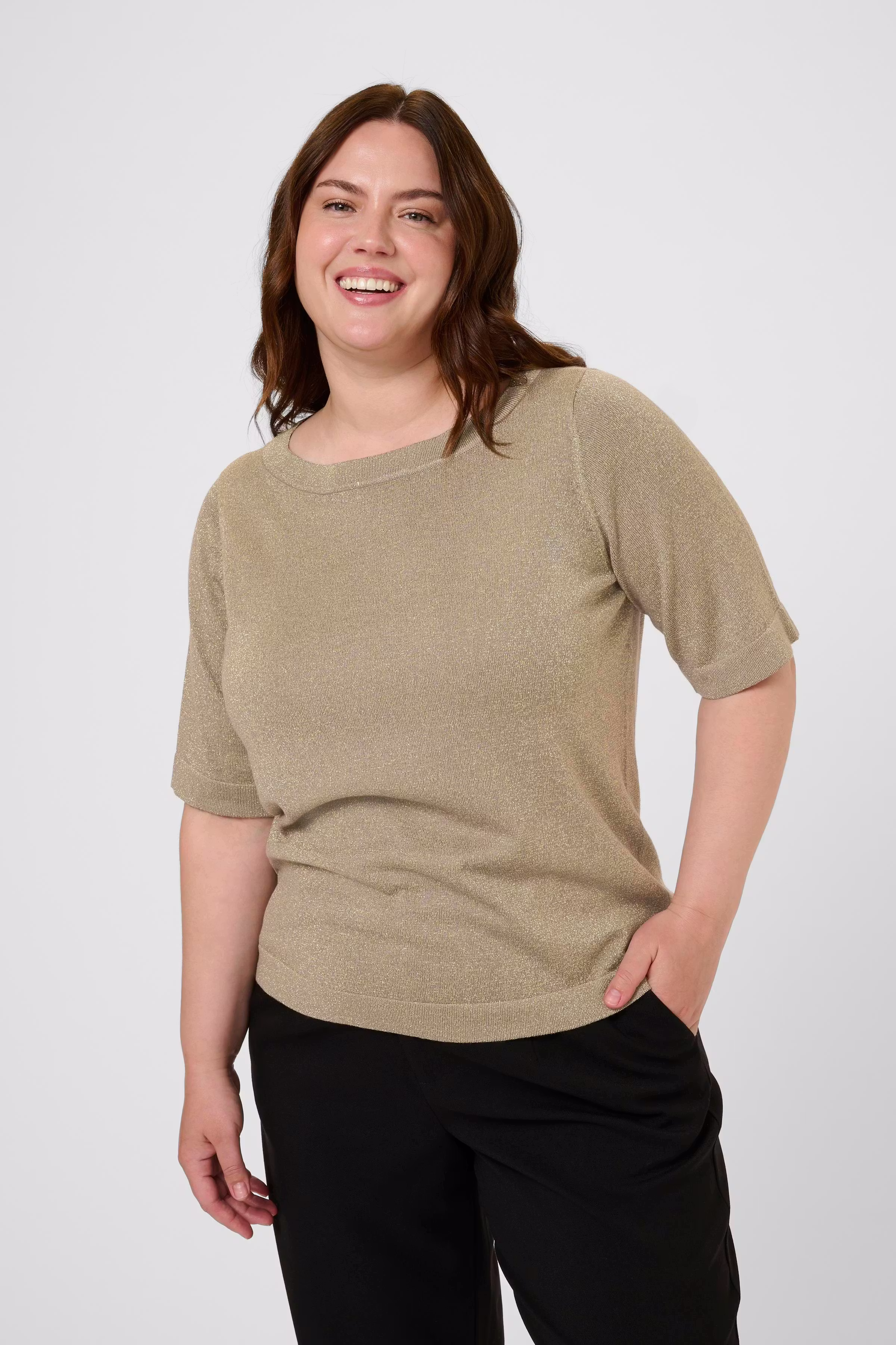 KCregitta Glitter Pullover LOOKBOOK FRONT 10583807-190808