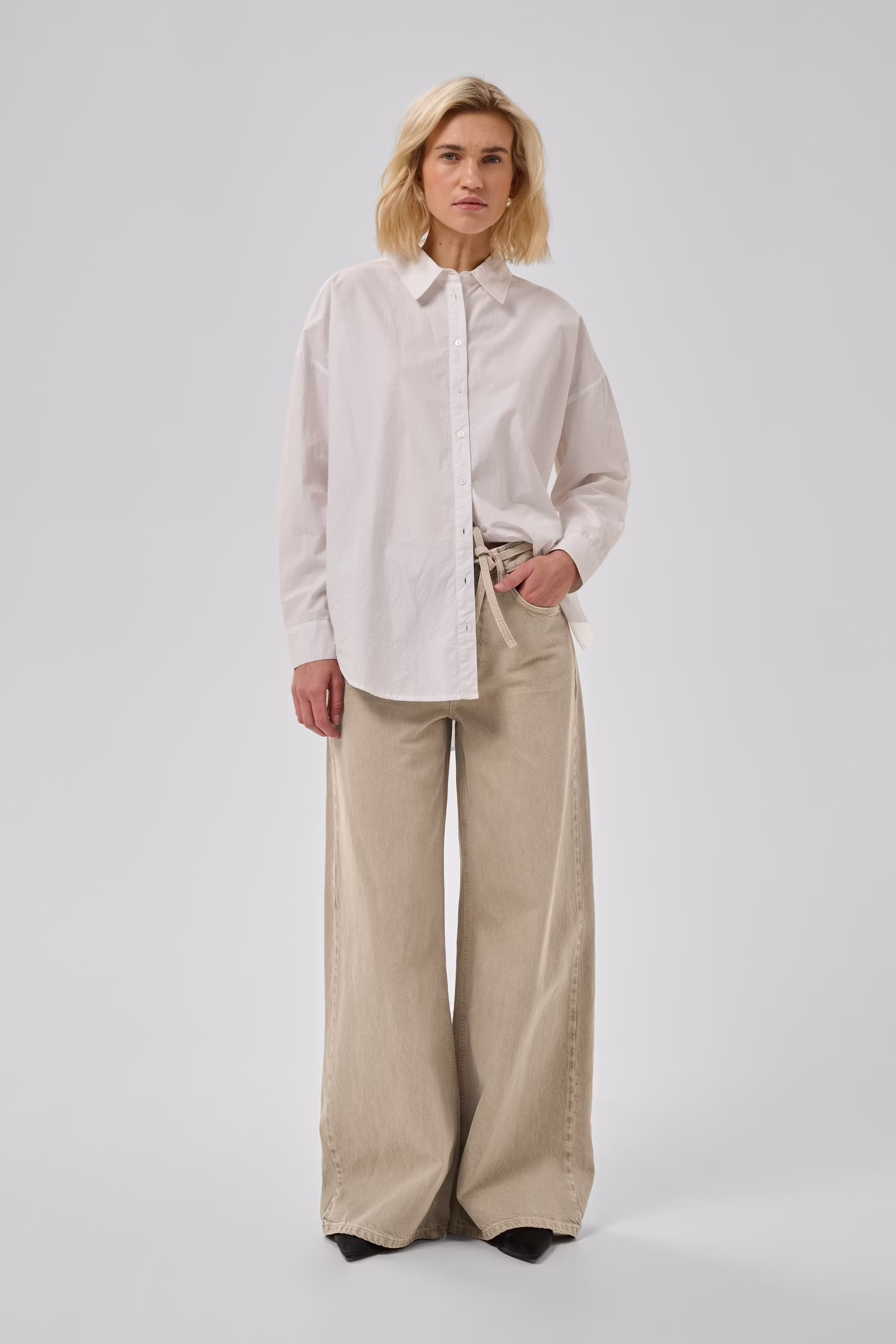 MWKaro Jeans LOOKBOOK FRONT 10705846-105457