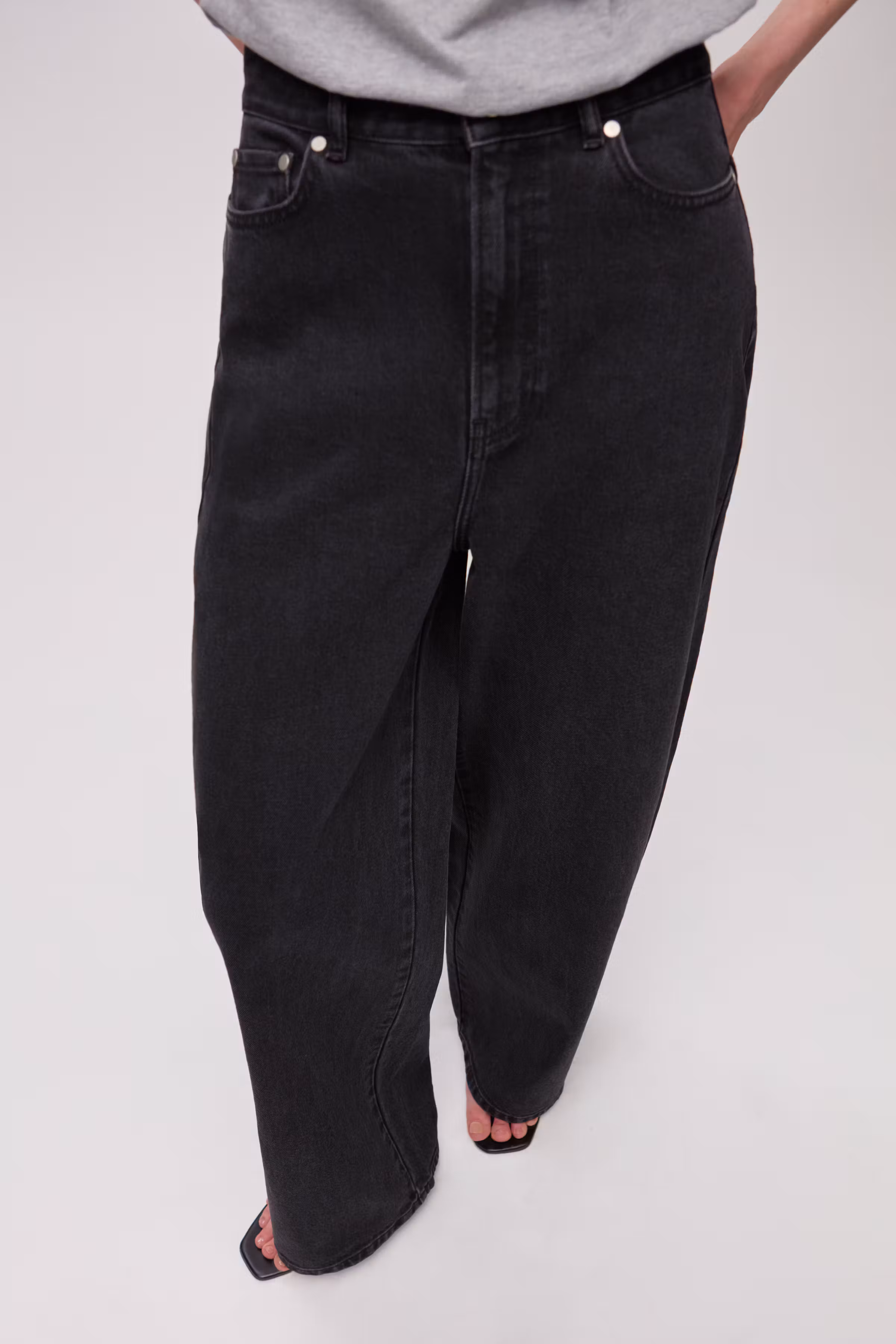 IOPanna Jeans LOOKBOOK FRONT 30600161-BK999