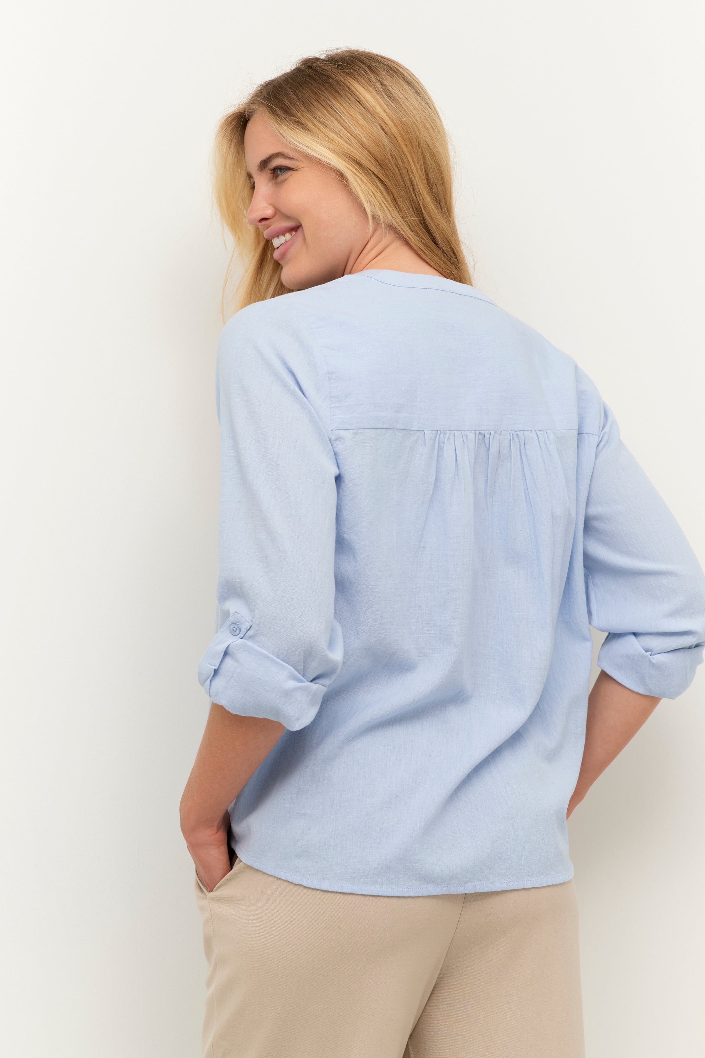 KAmajse Leinenbluse LOOKBOOK BACK 10507392-154031