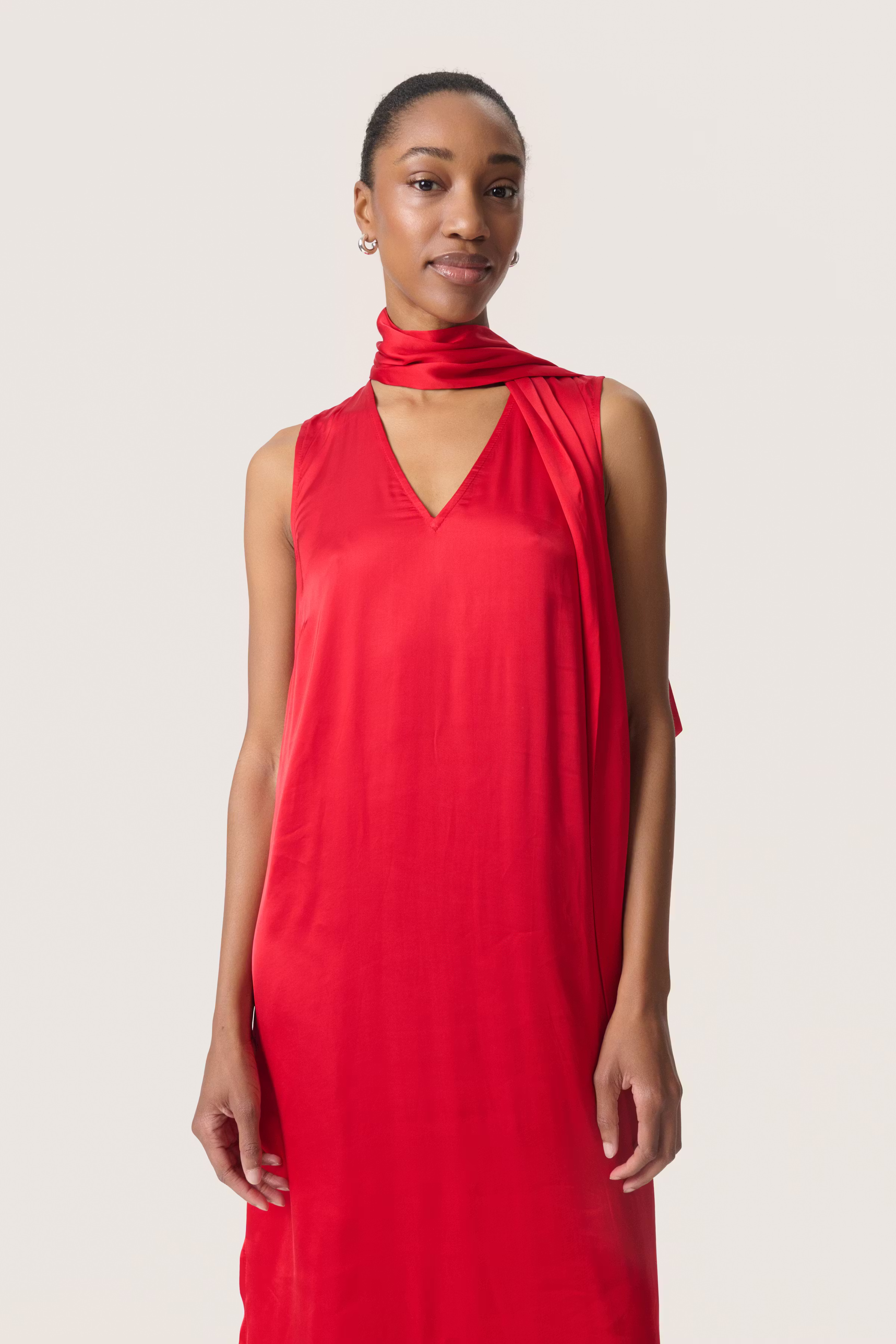 SLAsja Kleid LOOKBOOK FRONT 30408350-181657