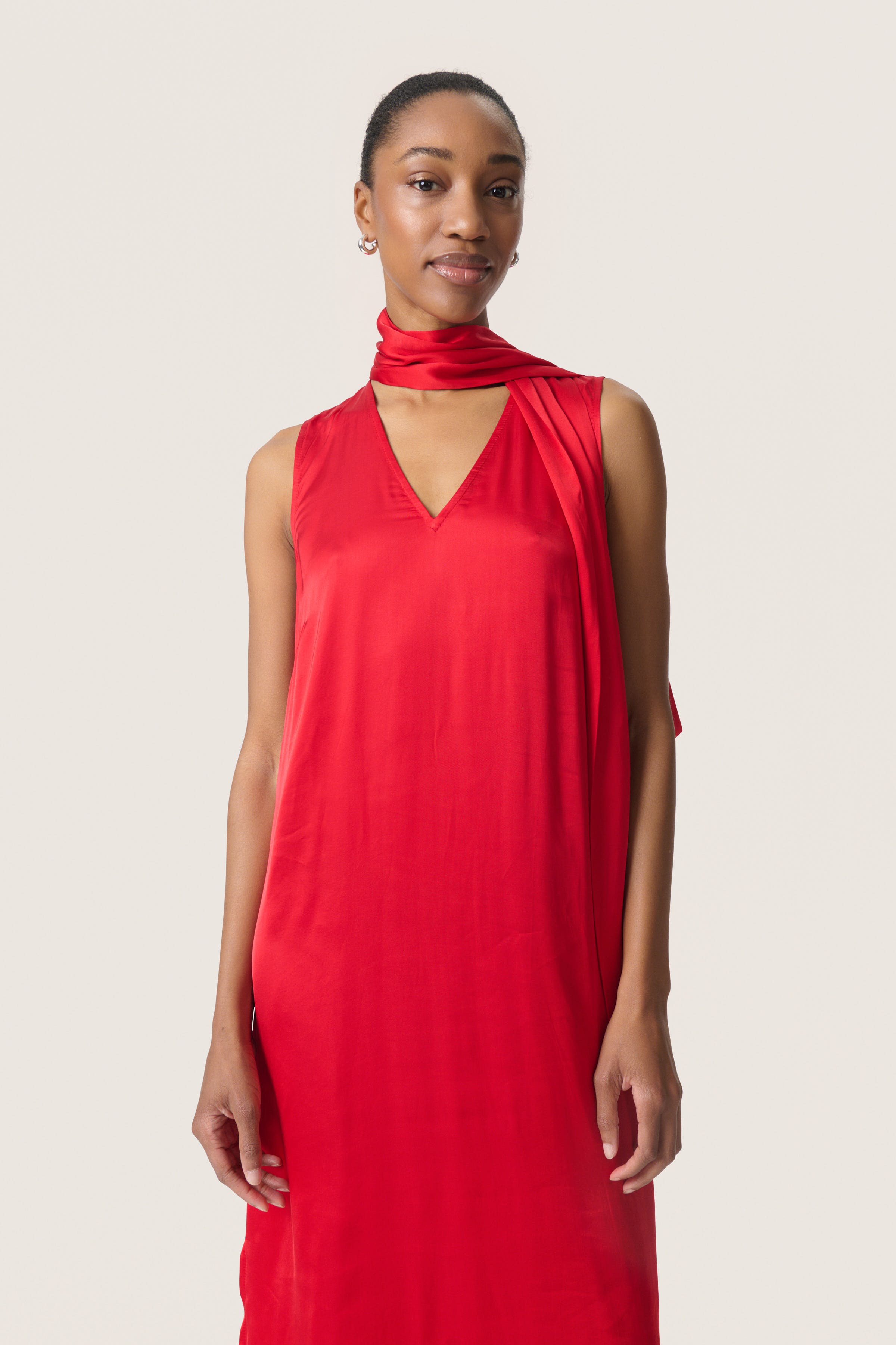 SLAsja Kleid LOOKBOOK FRONT 30408350-181657