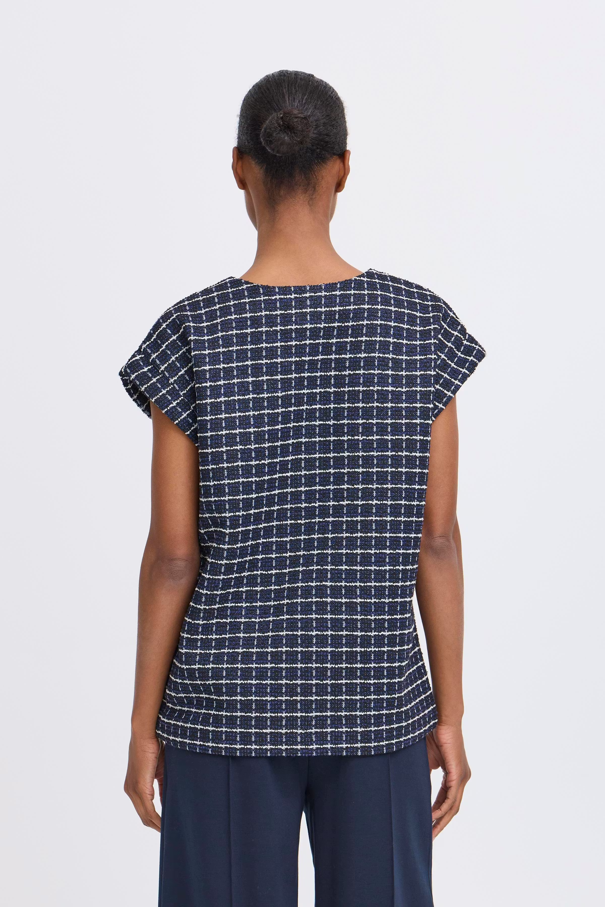 IHKATE Vest LOOKBOOK BACK 20124276-900000577