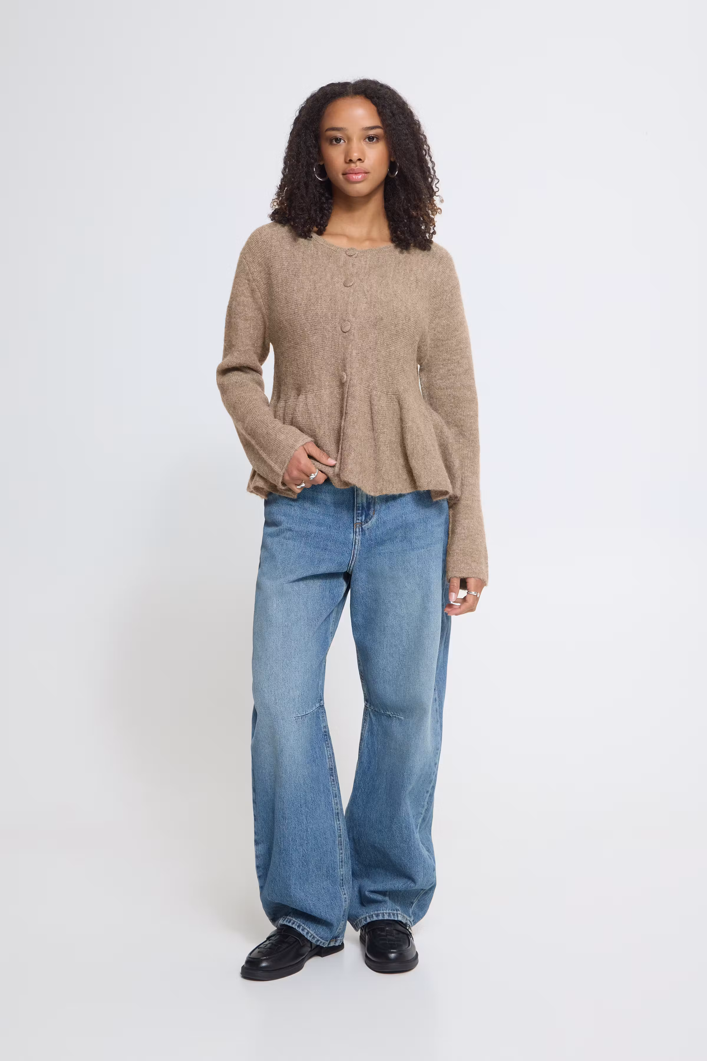 IHKAMARA Cardigan LOOKBOOK FRONT 20126221-171212
