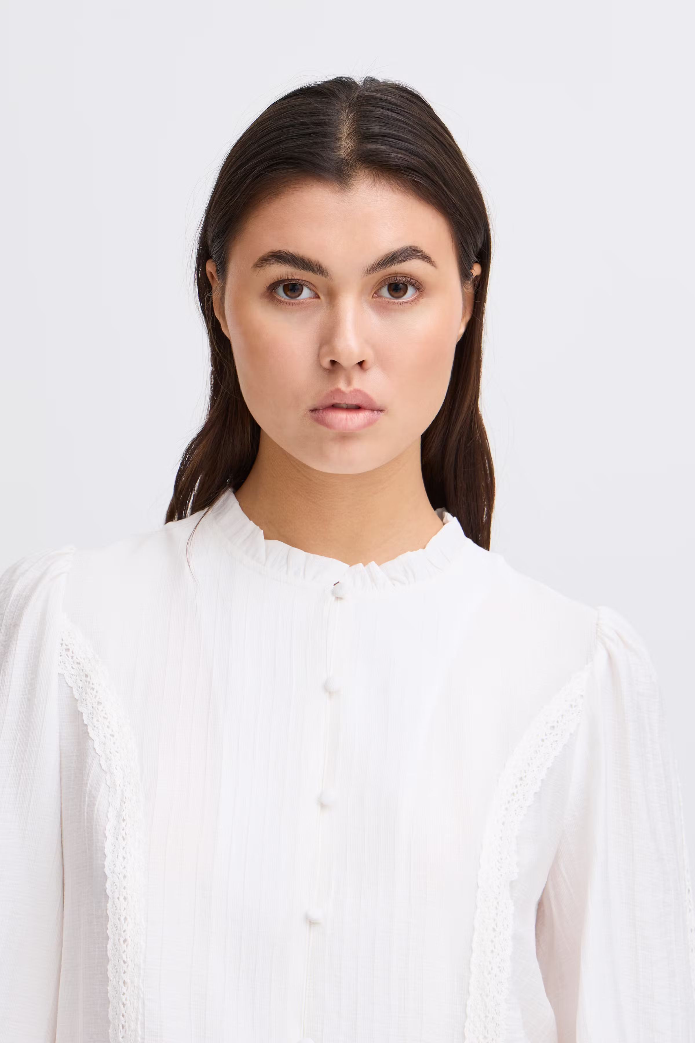 IHEVINA Skjorte LOOKBOOK DETAIL 20123543-114201